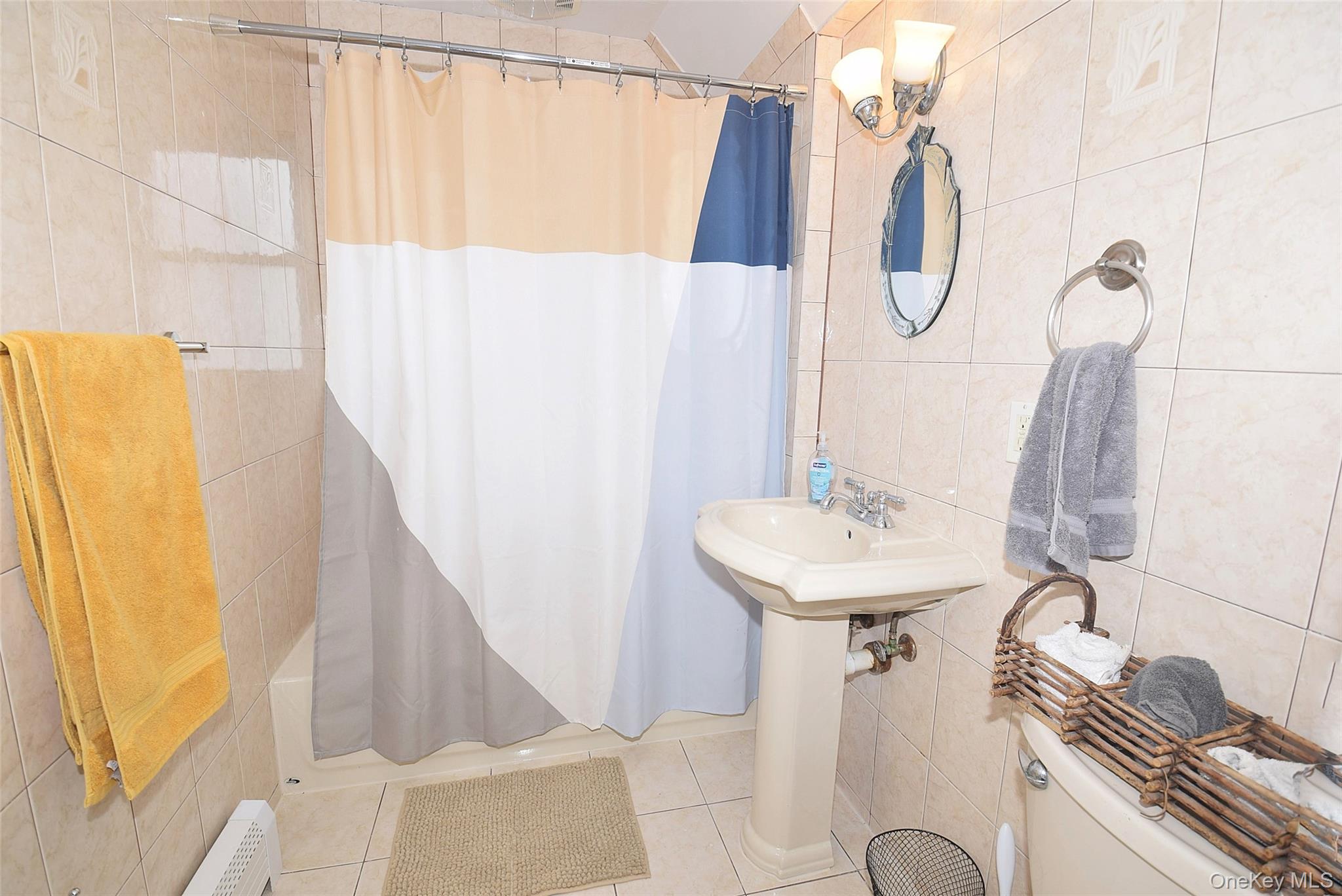 #14 photo, 87 Parkside Drive, Levittown , NY 11756