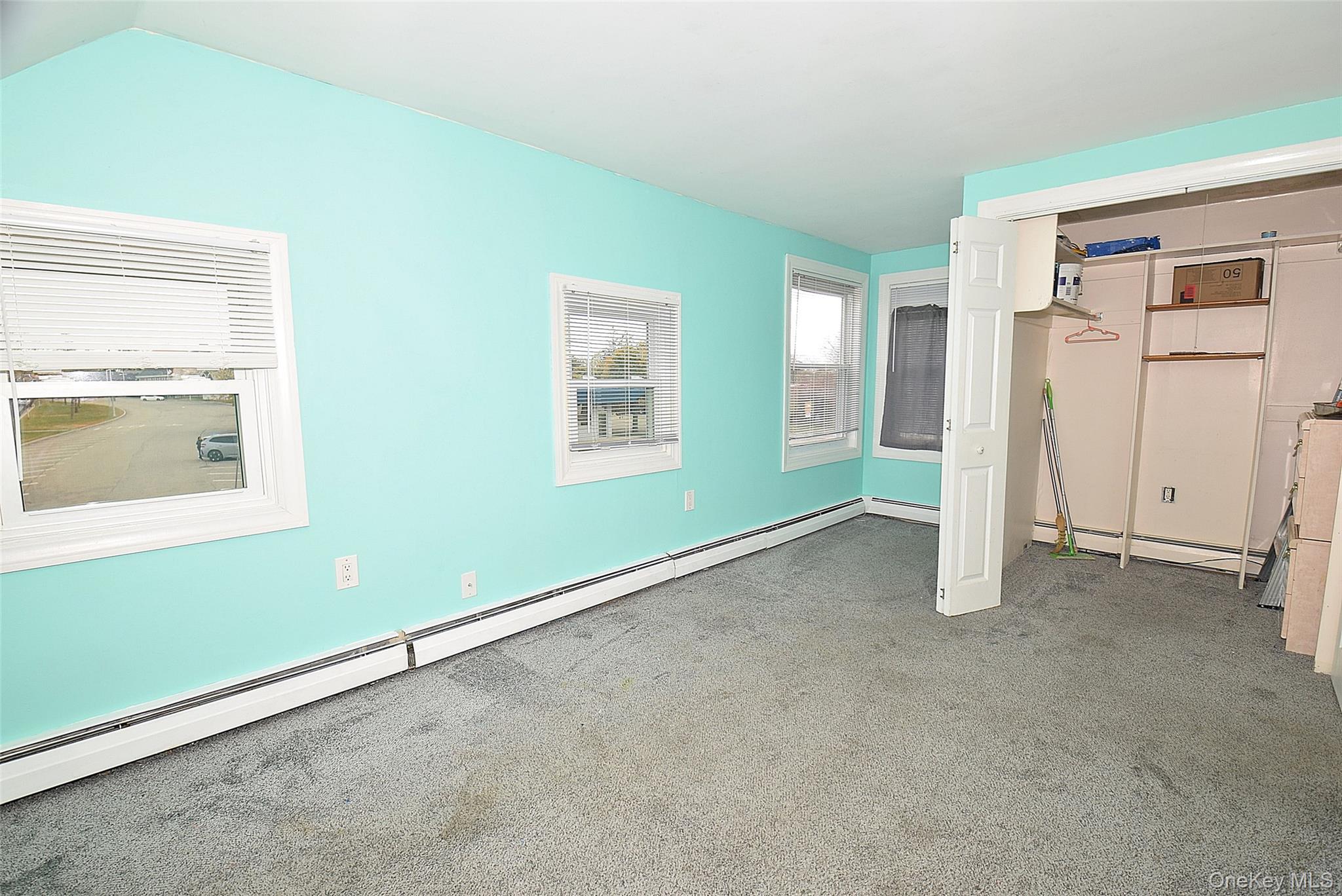 #20 photo, 87 Parkside Drive, Levittown , NY 11756