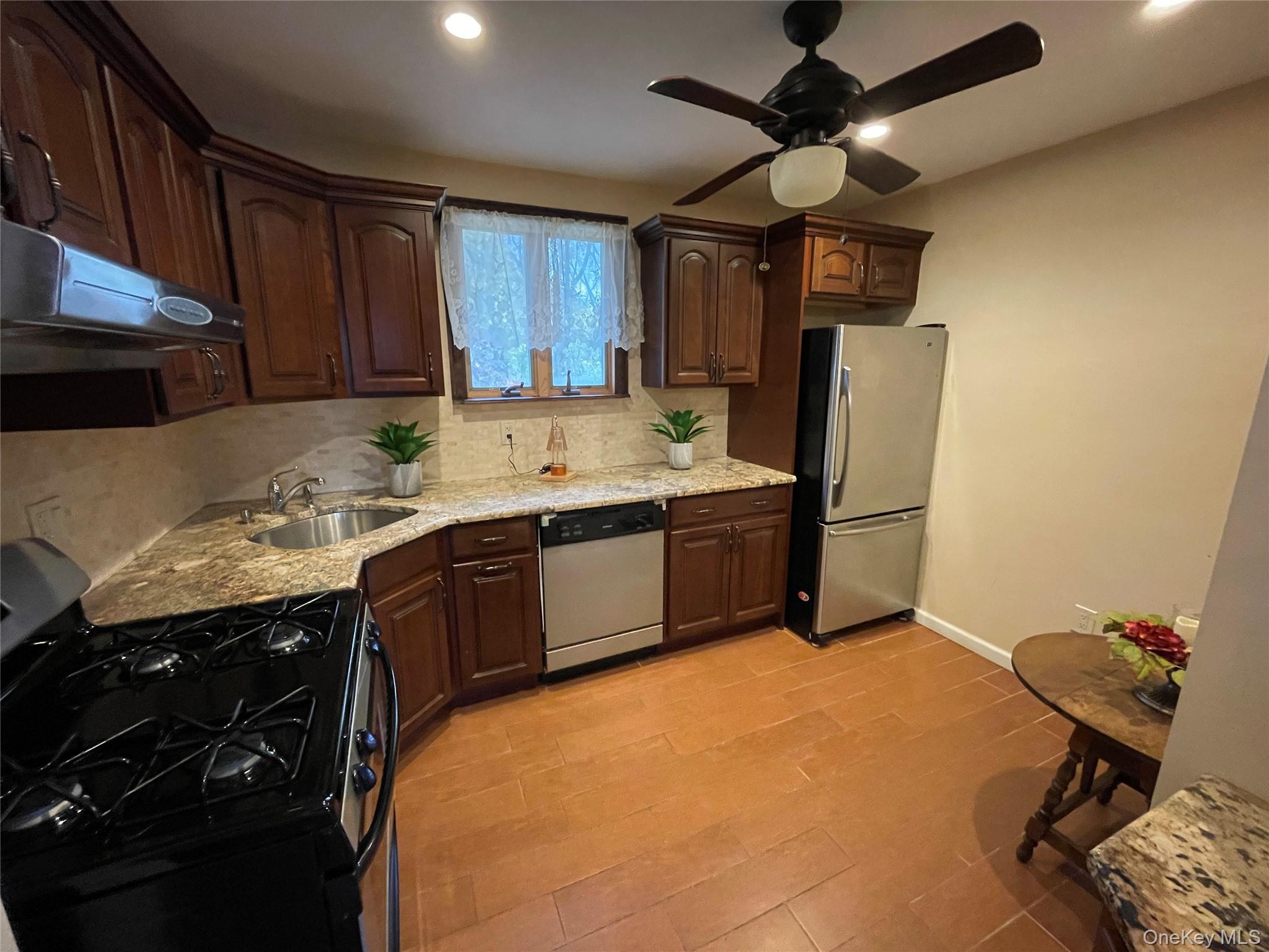 #9 photo, 335 Alfred Street, North Babylon , NY 11703