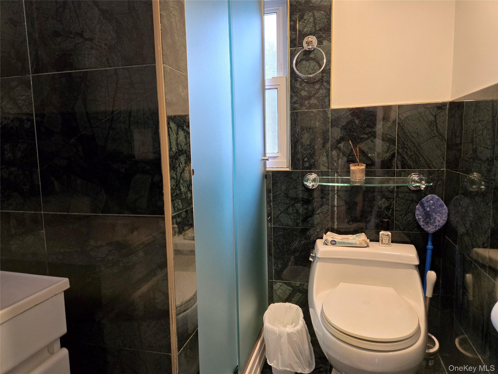 #12 photo, 183 N Cottage Street, নাসাউ কাউন্টি North Valley Stream , NY 11580