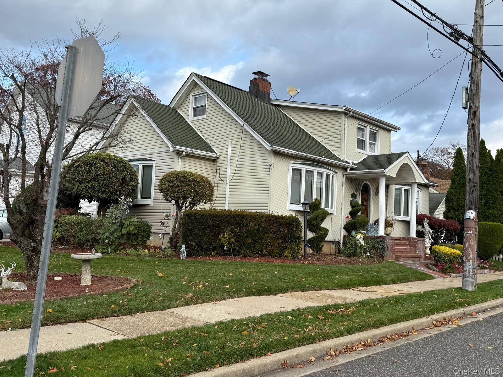 #2 photo, 183 N Cottage Street, North Valley Stream , NY 11580