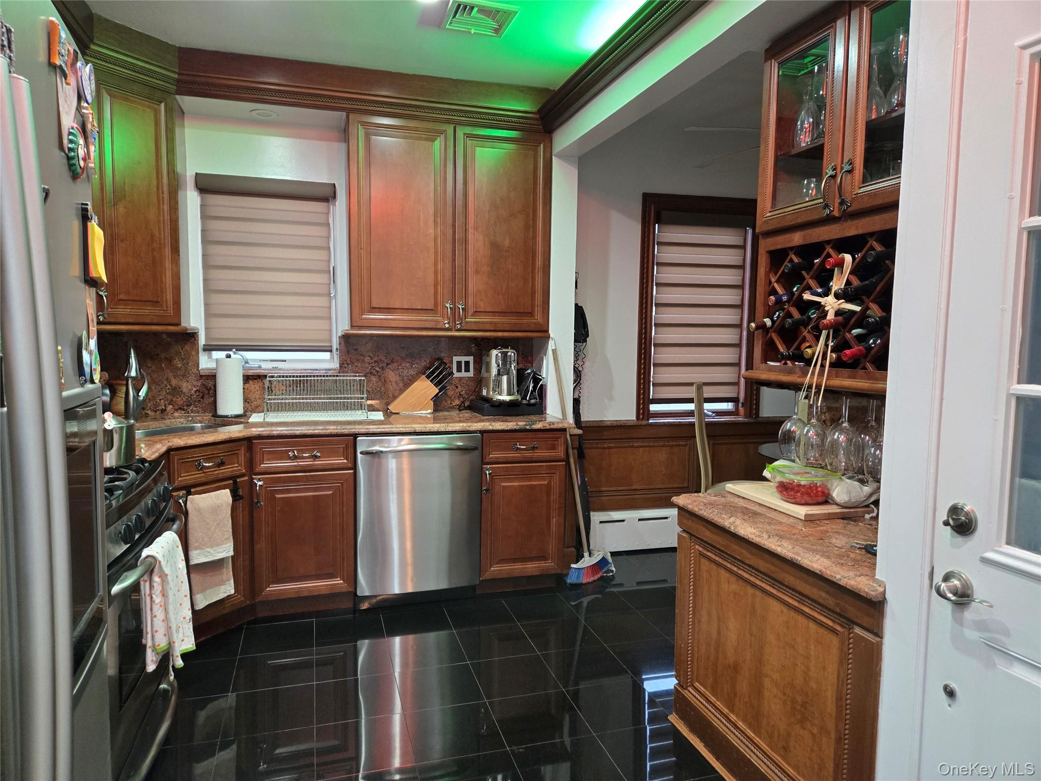 #6 photo, 183 N Cottage Street, North Valley Stream , NY 11580