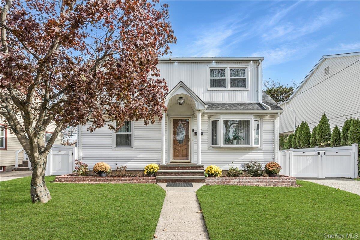 #1 photo, 95 Norman Street, New Hyde Park , NY 11040