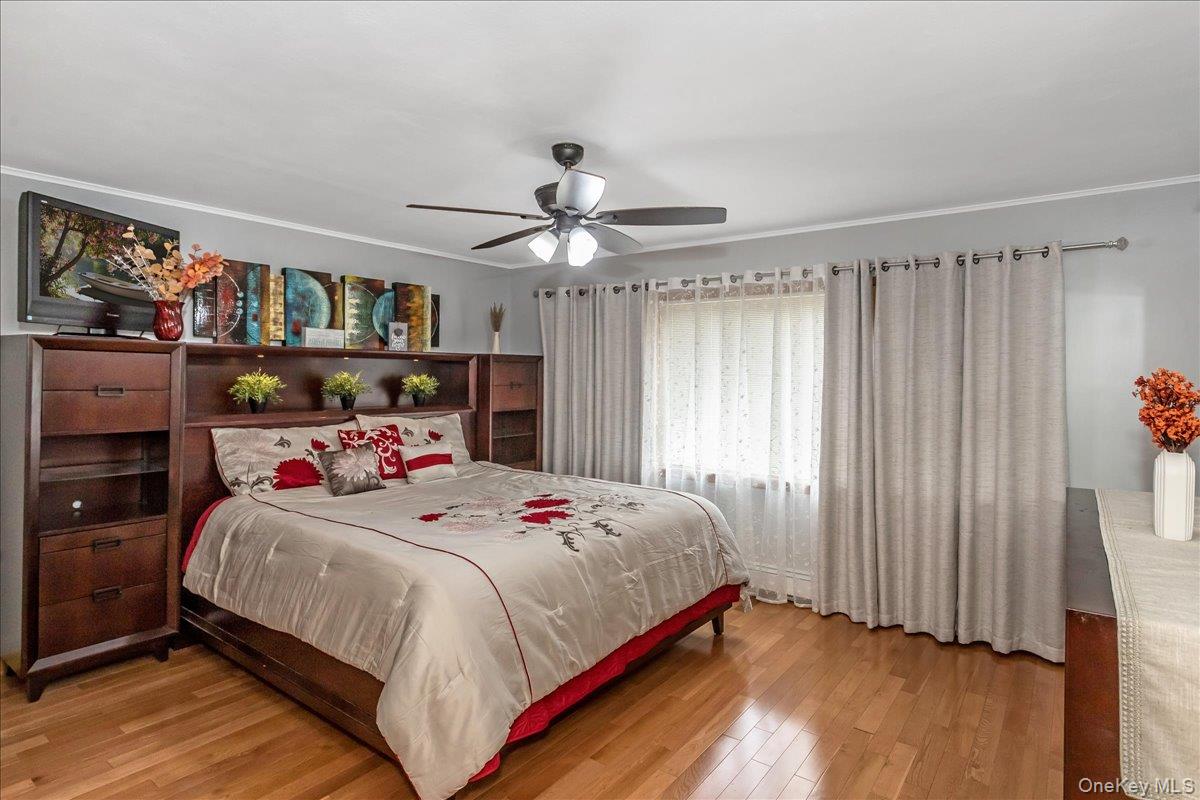 #11 photo, 95 Norman Street, New Hyde Park , NY 11040