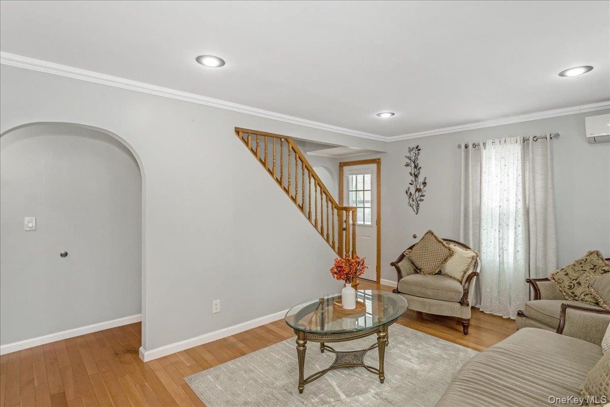 #5 photo, 95 Norman Street, New Hyde Park , NY 11040