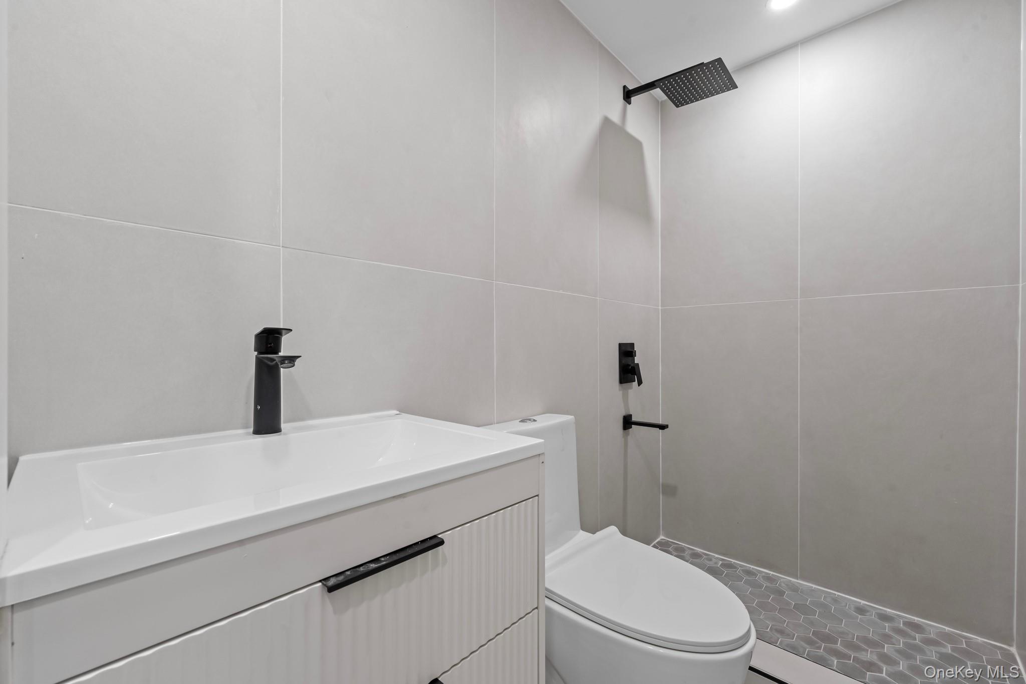 #18 photo, 21931 133rd Avenue, Laurelton , NY 11413