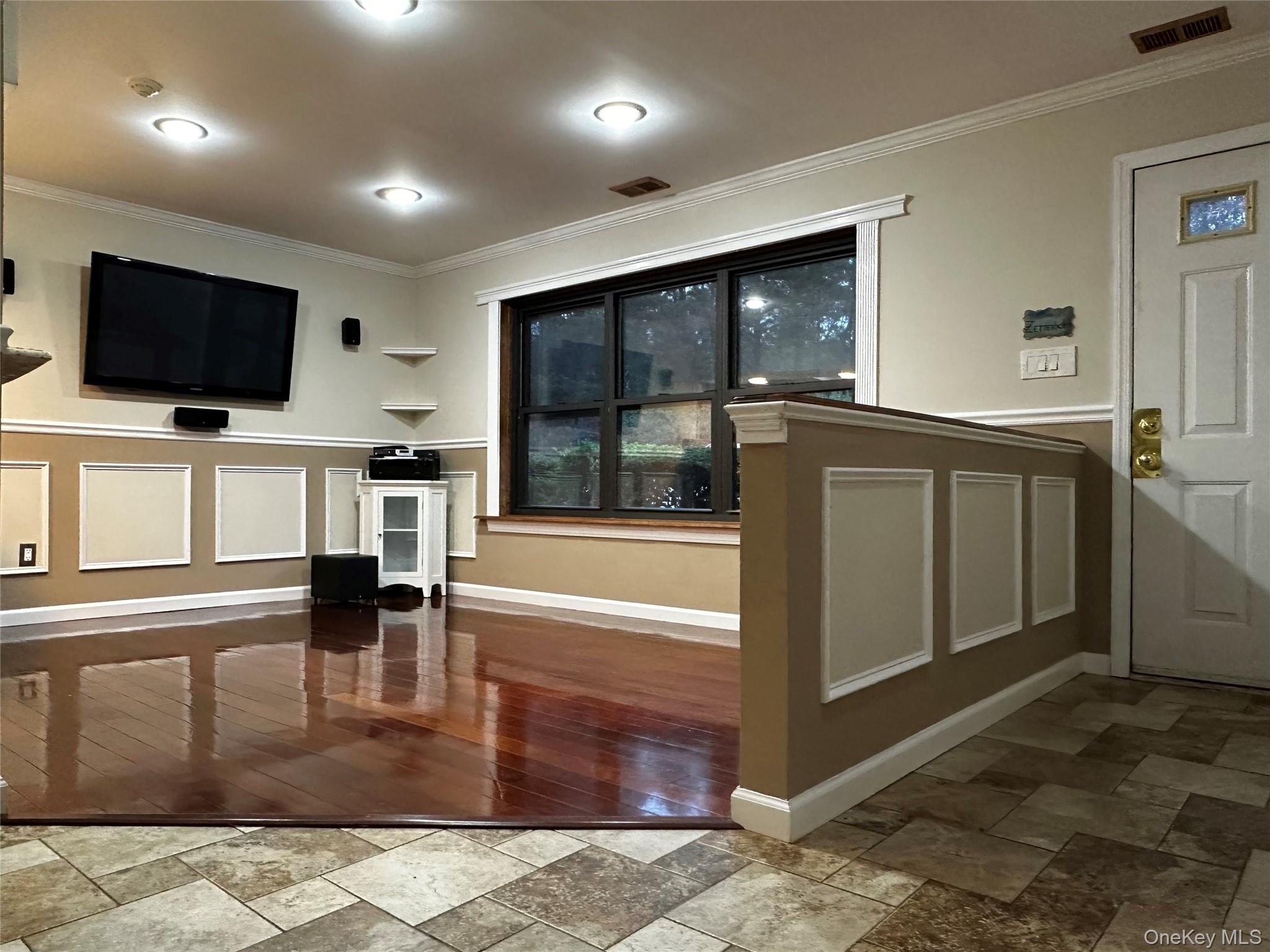 #8 photo, 128 Bailey Court, Middle Island , NY 11953