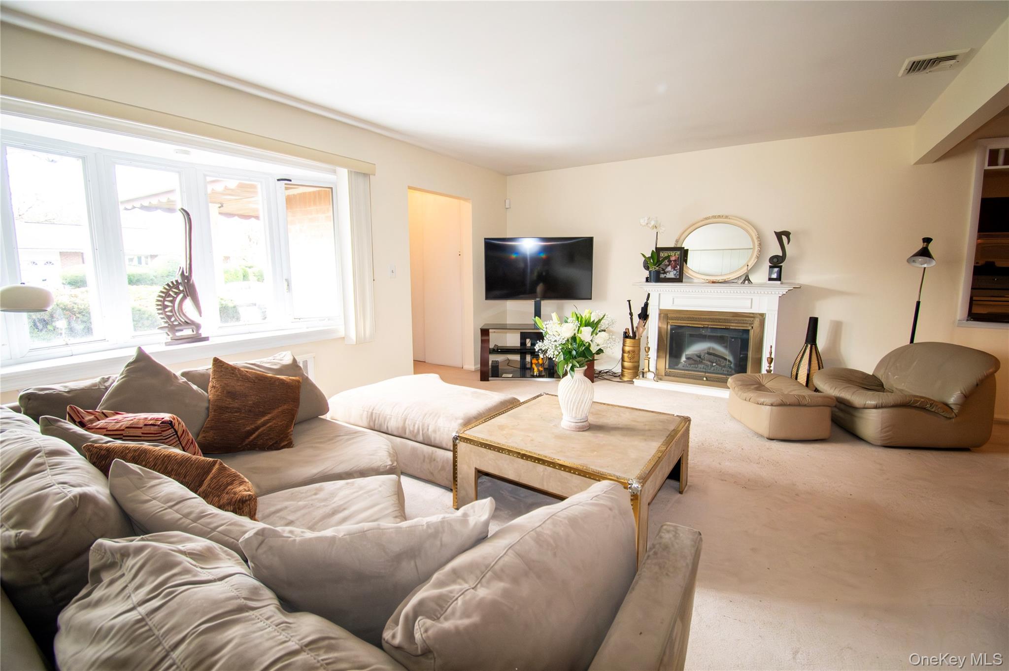 #10 photo, 891 School Drive, Baldwin , NY 11510