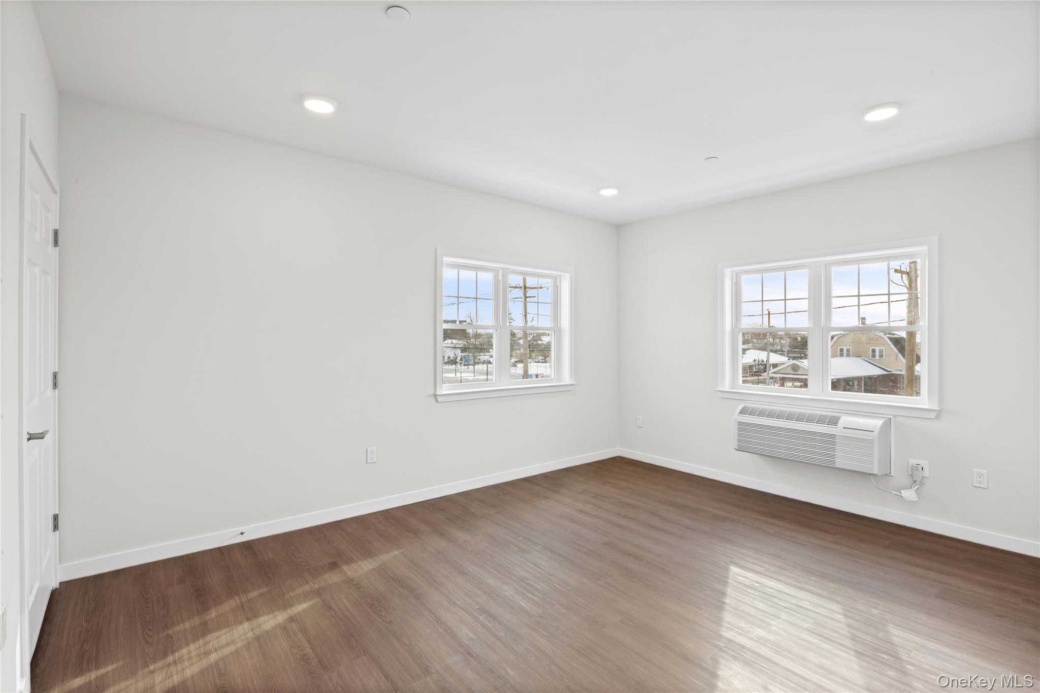 #17 photo, 227 4th Avenue, Bay Shore , NY 11706