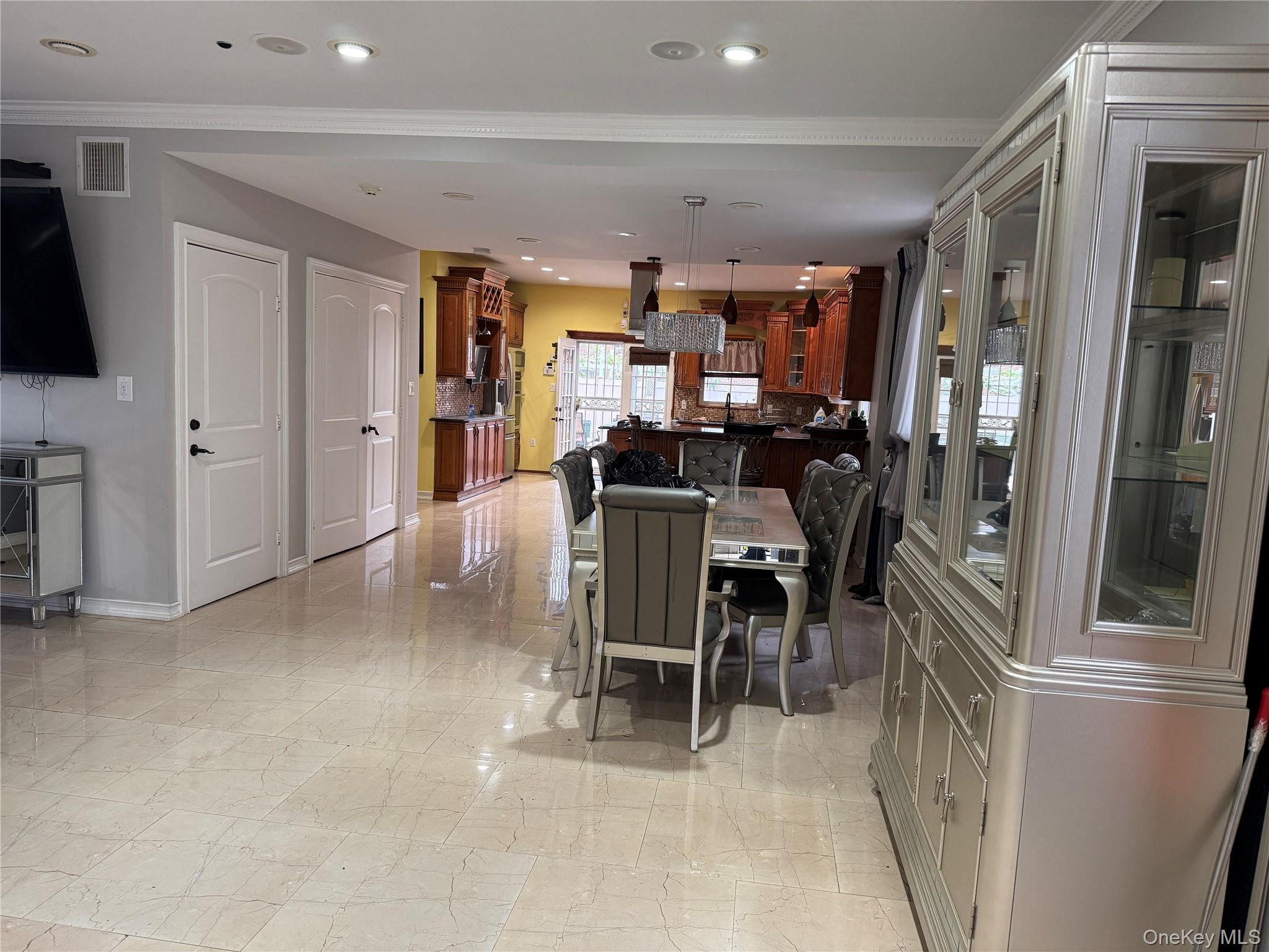 #5 photo, 65-29 168TH, Fresh Meadows , NY 11365