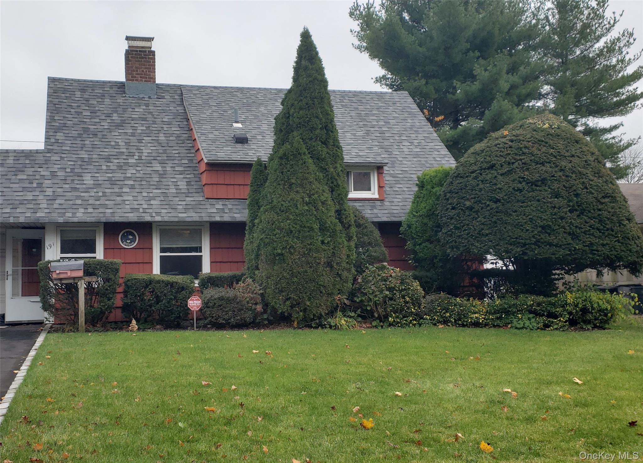 #1 photo, 191 Acre Lane, Hicksville , NY 11801