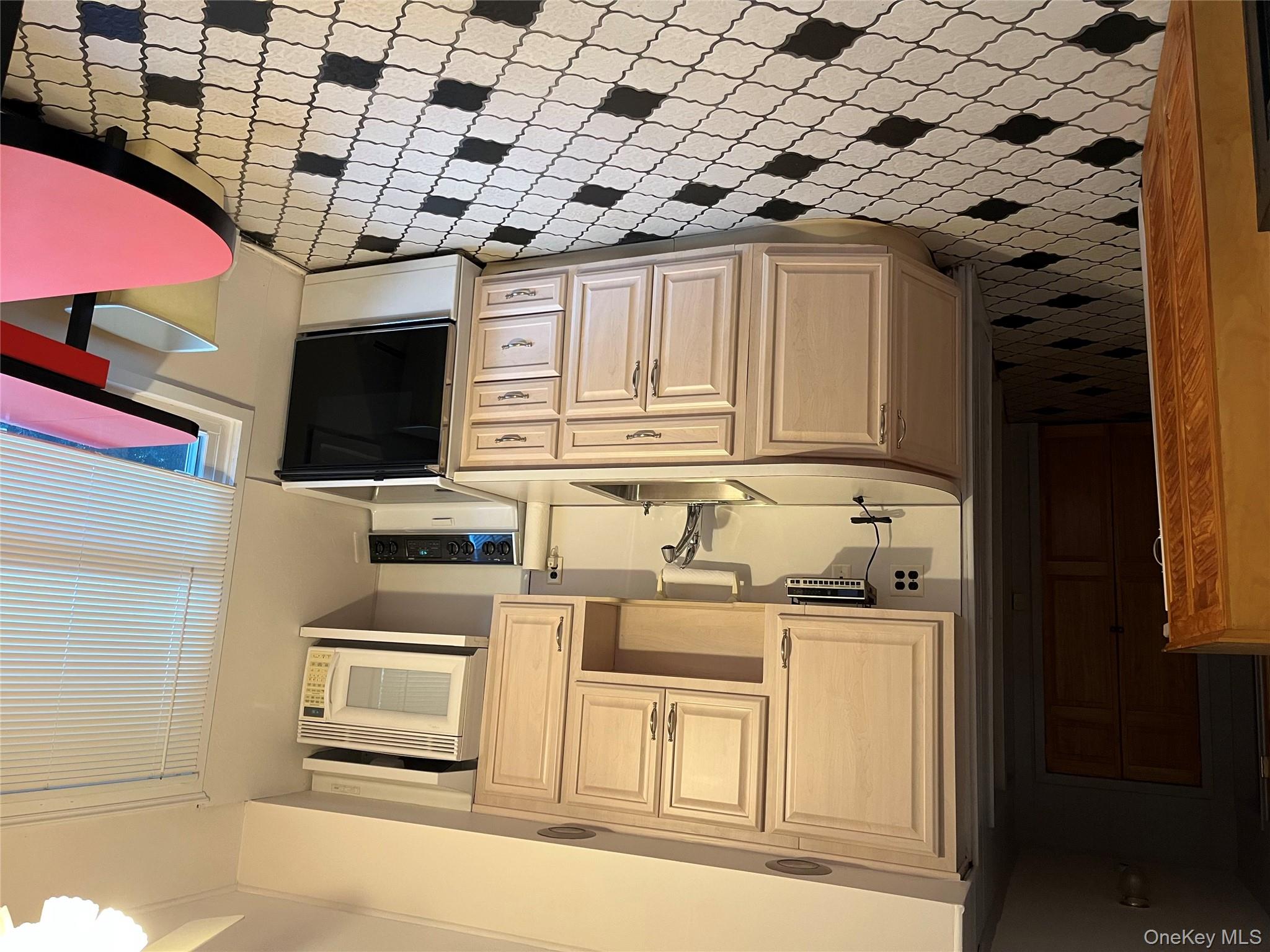 #2 photo, 191 Acre Lane, Hicksville , NY 11801