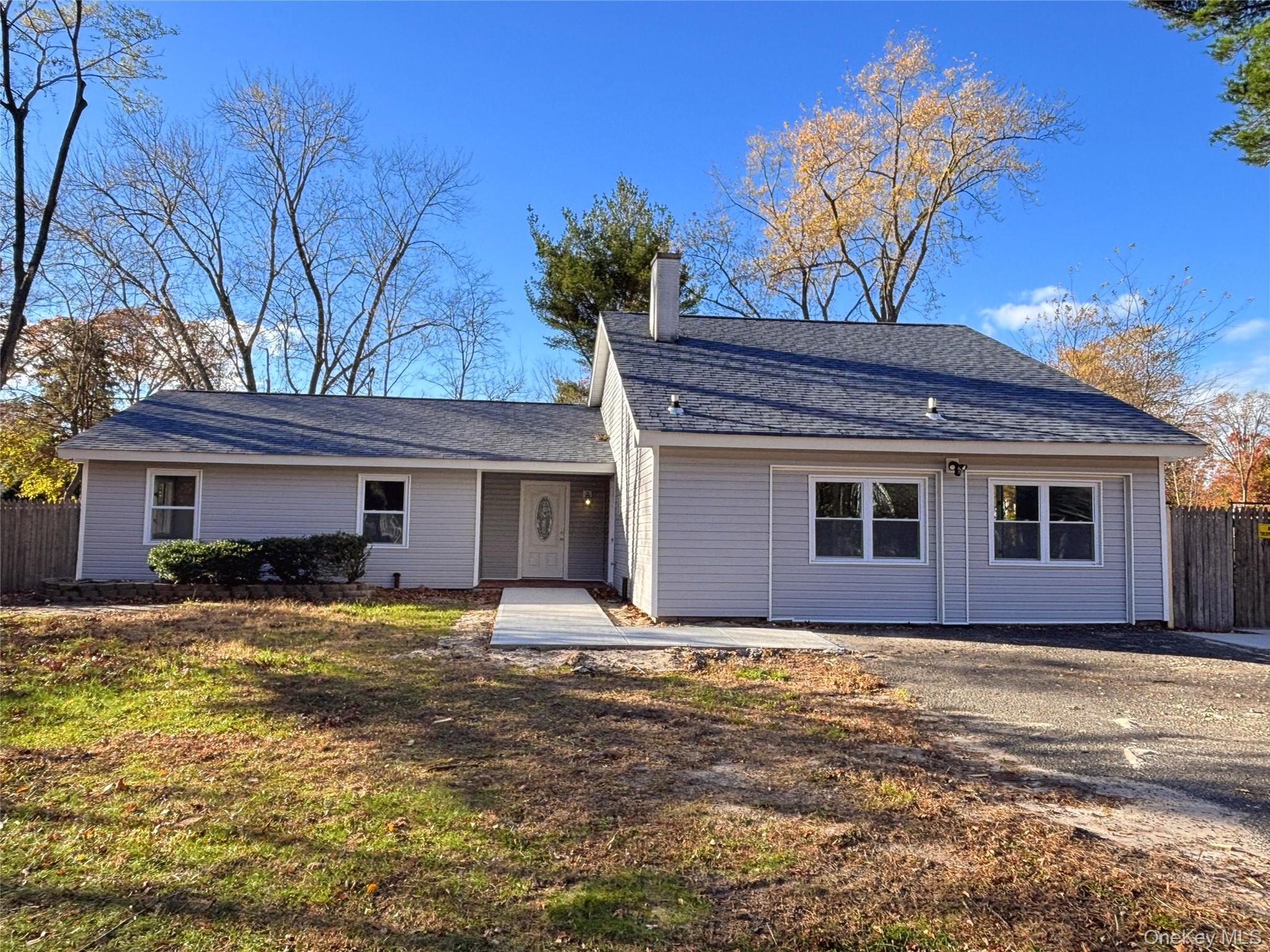 #1 photo, 22 Harford Drive, サフォーク郡 Coram , NY 11727