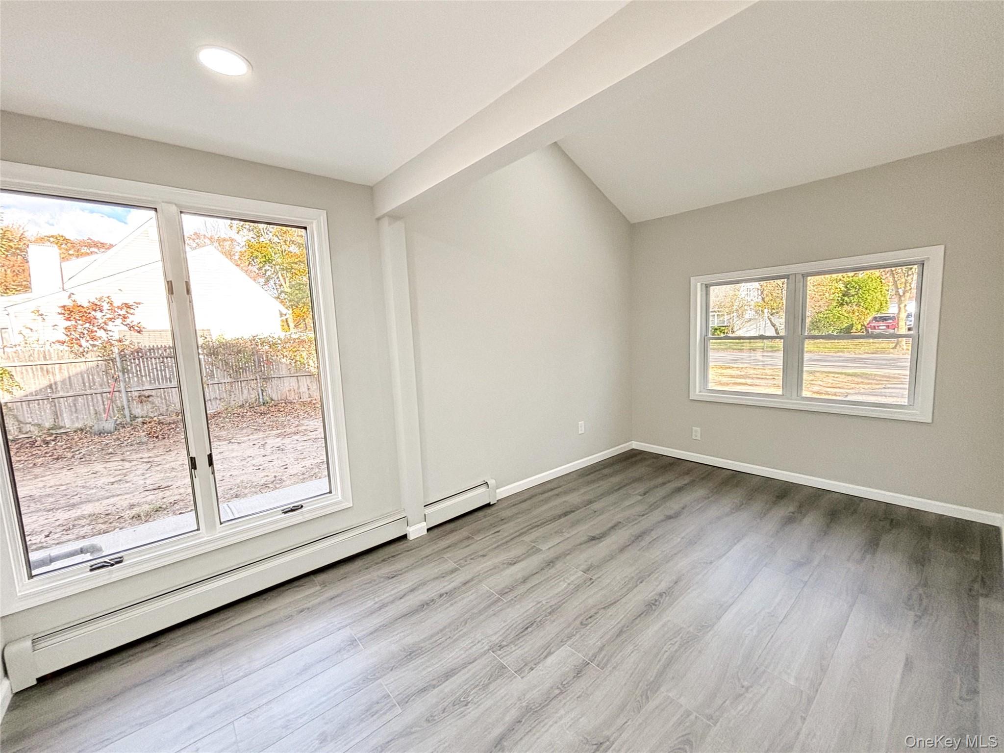 #15 photo, 22 Harford Drive, サフォーク郡 Coram , NY 11727