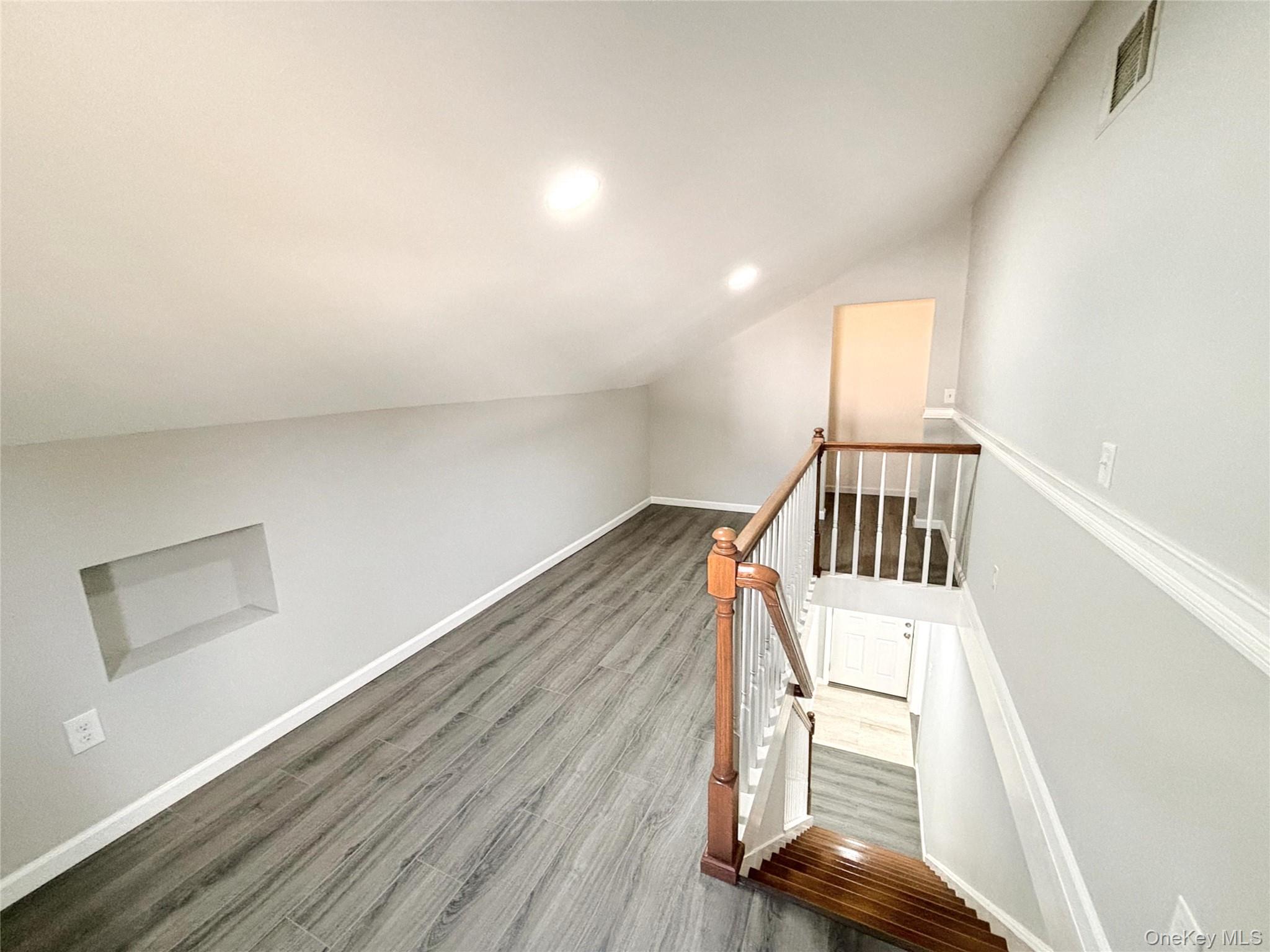 #17 photo, 22 Harford Drive, サフォーク郡 Coram , NY 11727