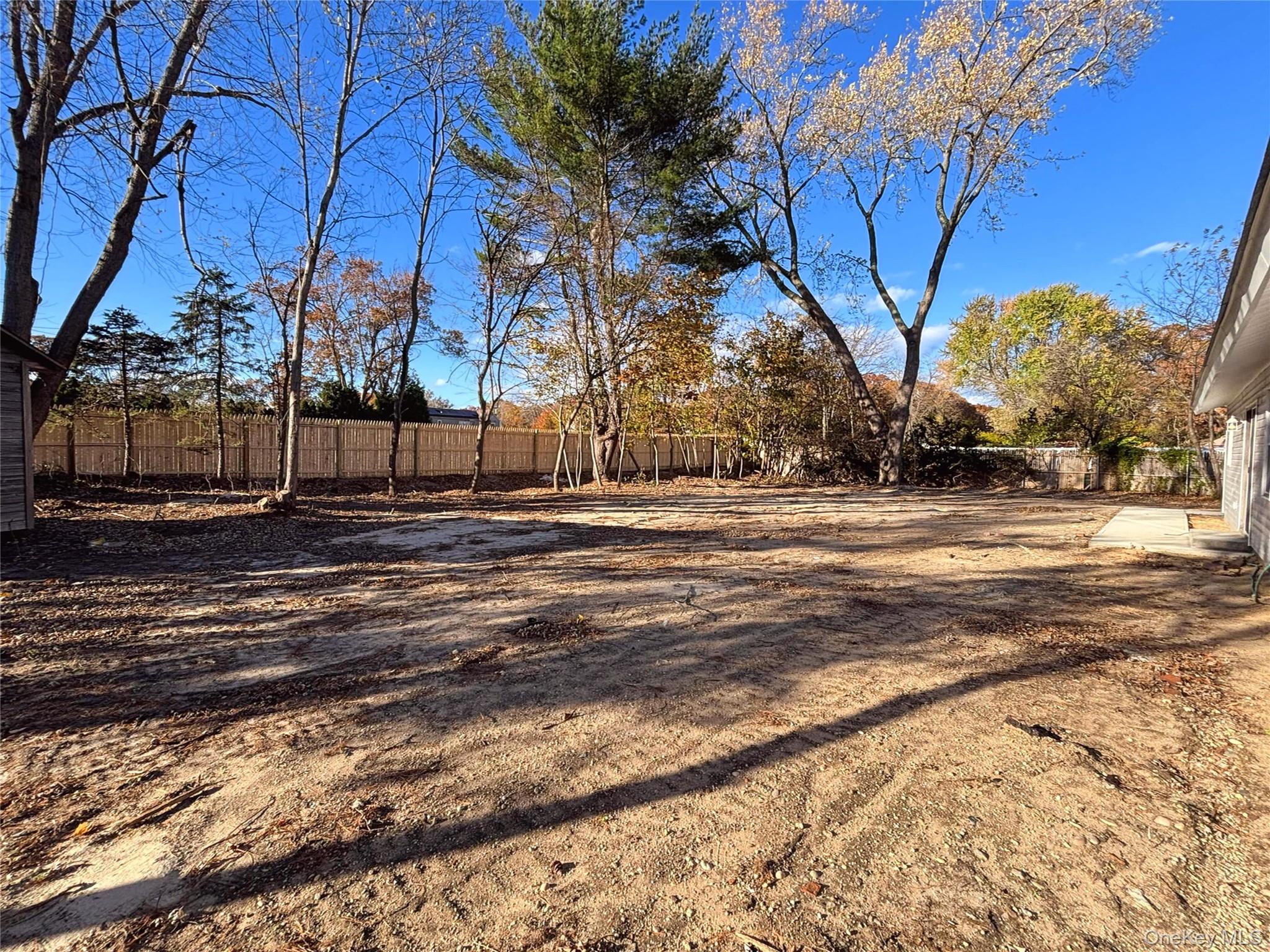 #19 photo, 22 Harford Drive, サフォーク郡 Coram , NY 11727