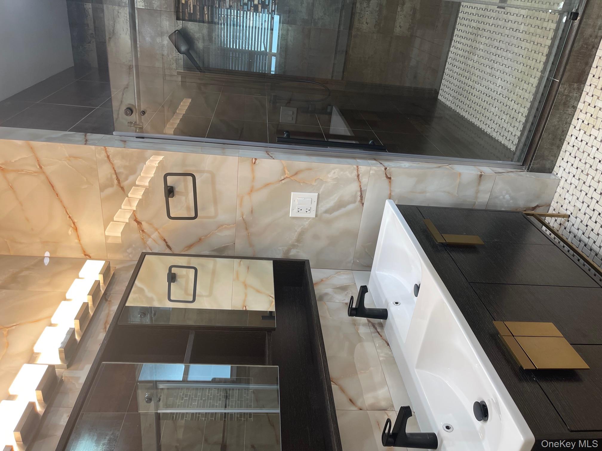 #10 photo, 81-34 169th Street, Hillcrest (Queens) , NY 11432