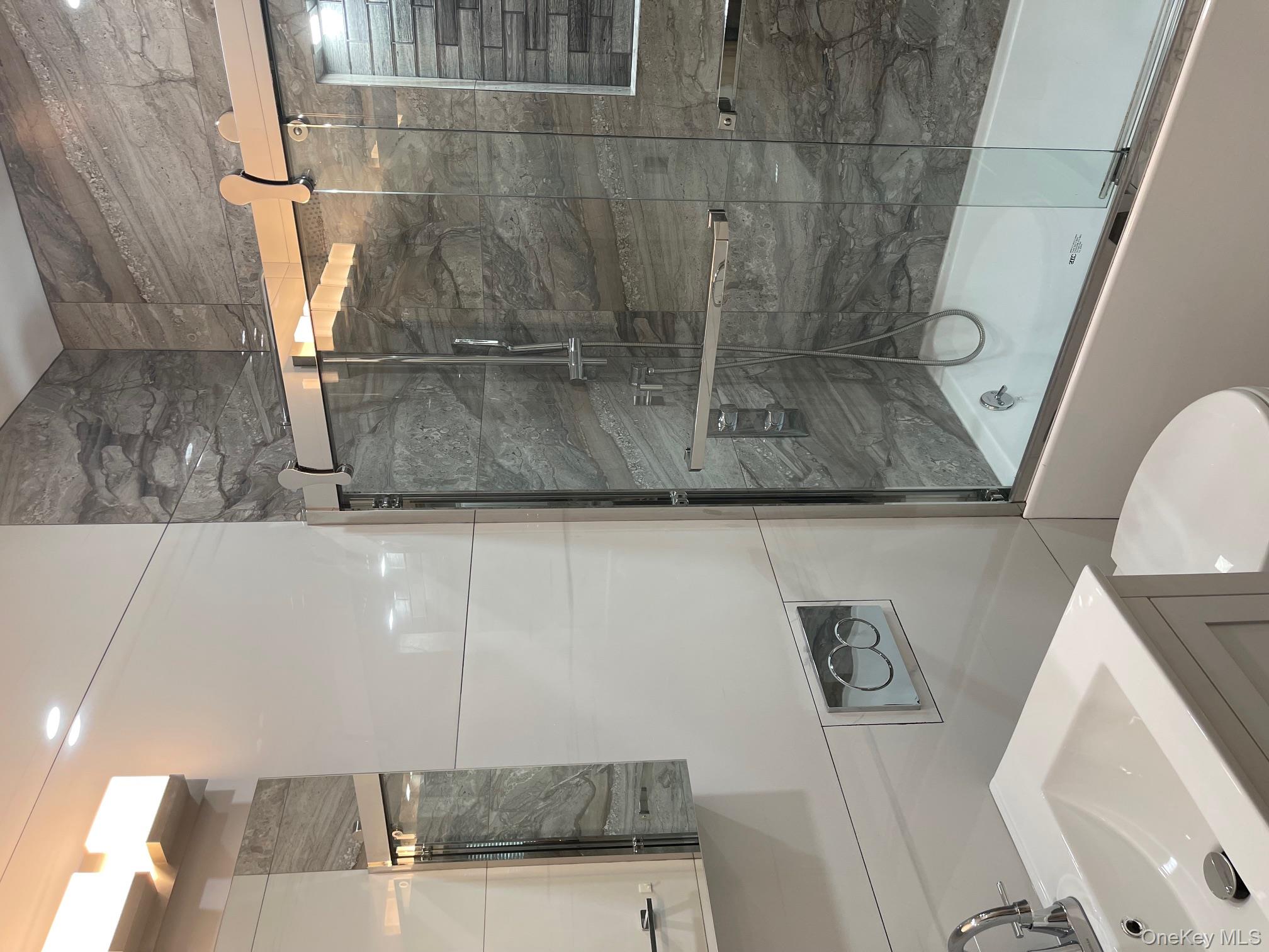 #11 photo, 81-34 169th Street, Hillcrest (Queens) , NY 11432