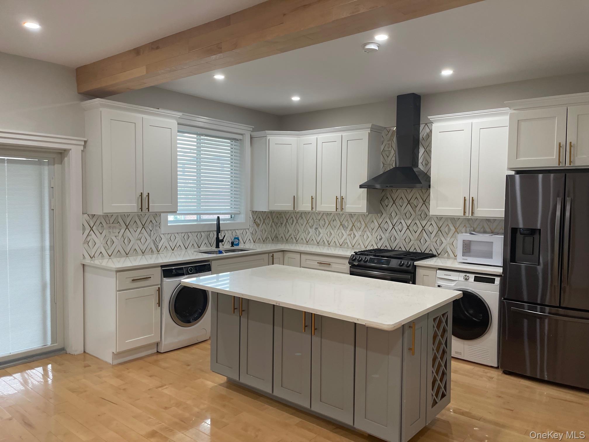 #3 photo, 81-34 169th Street, Hillcrest (Queens) , NY 11432