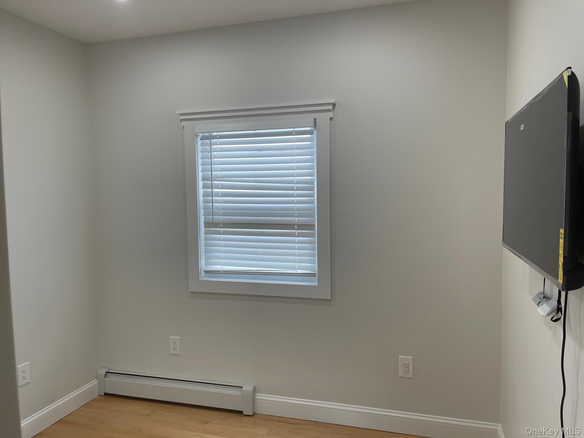 #6 photo, 81-34 169th Street, Hillcrest (Queens) , NY 11432