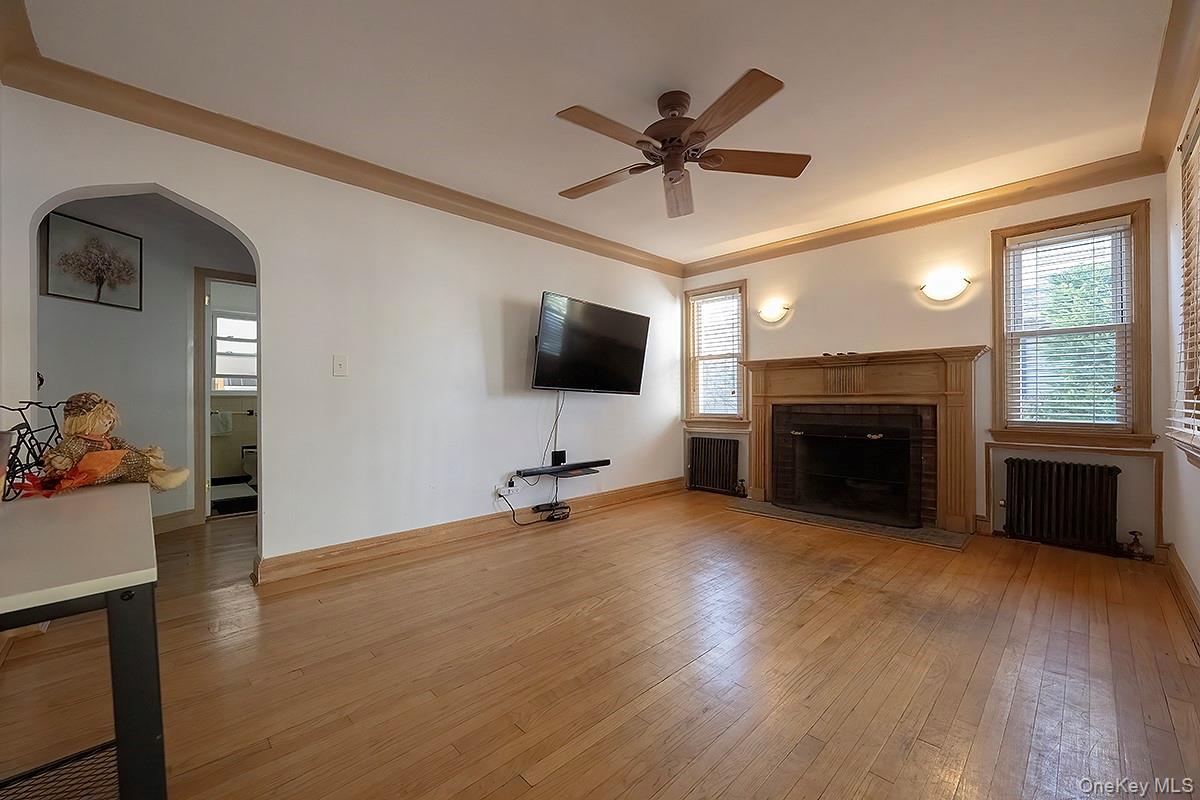 #4 photo, 471 Windsor Place, Oceanside , NY 11572