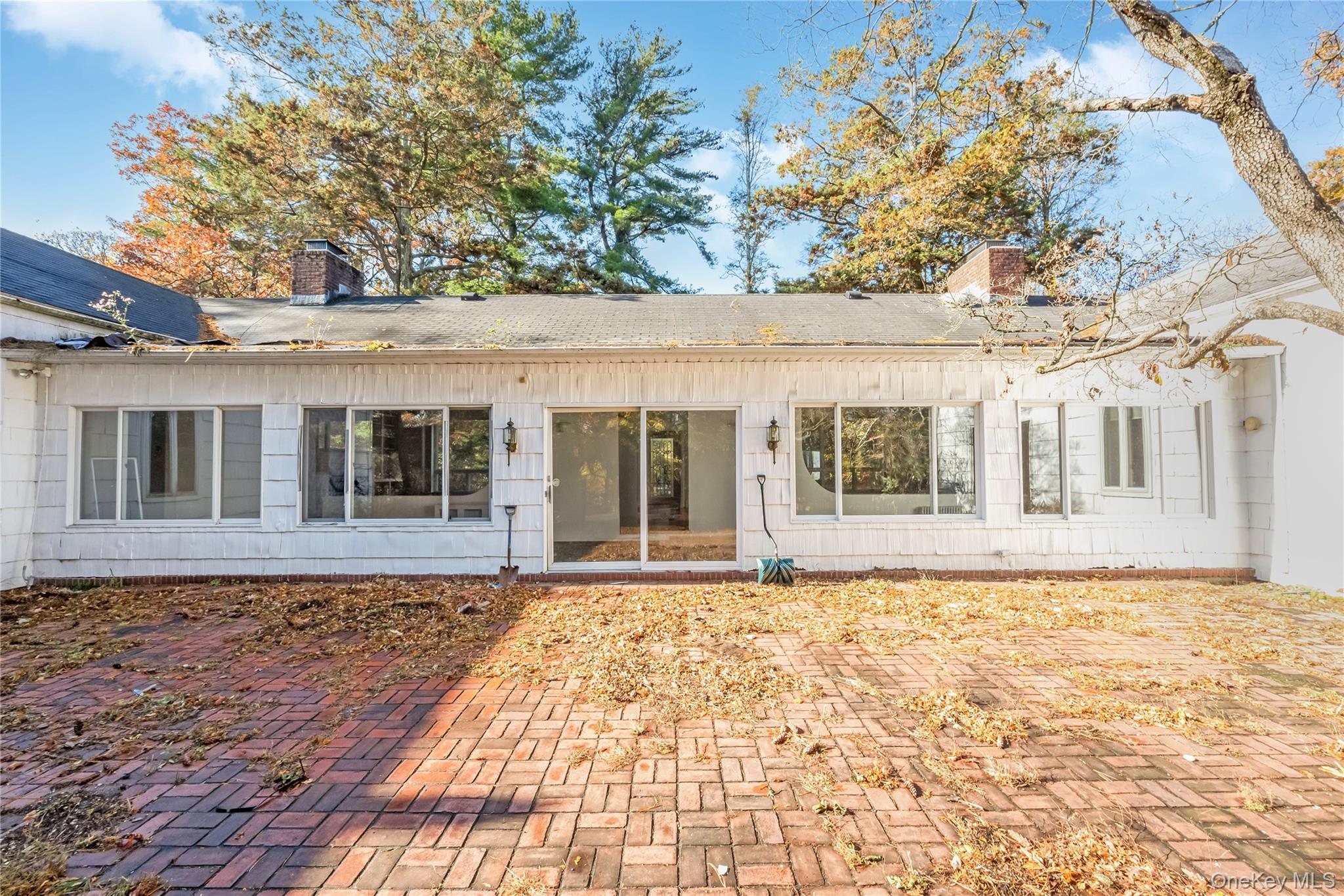 #5 photo, 5 Bagatelle Road, Dix Hills , NY 11746