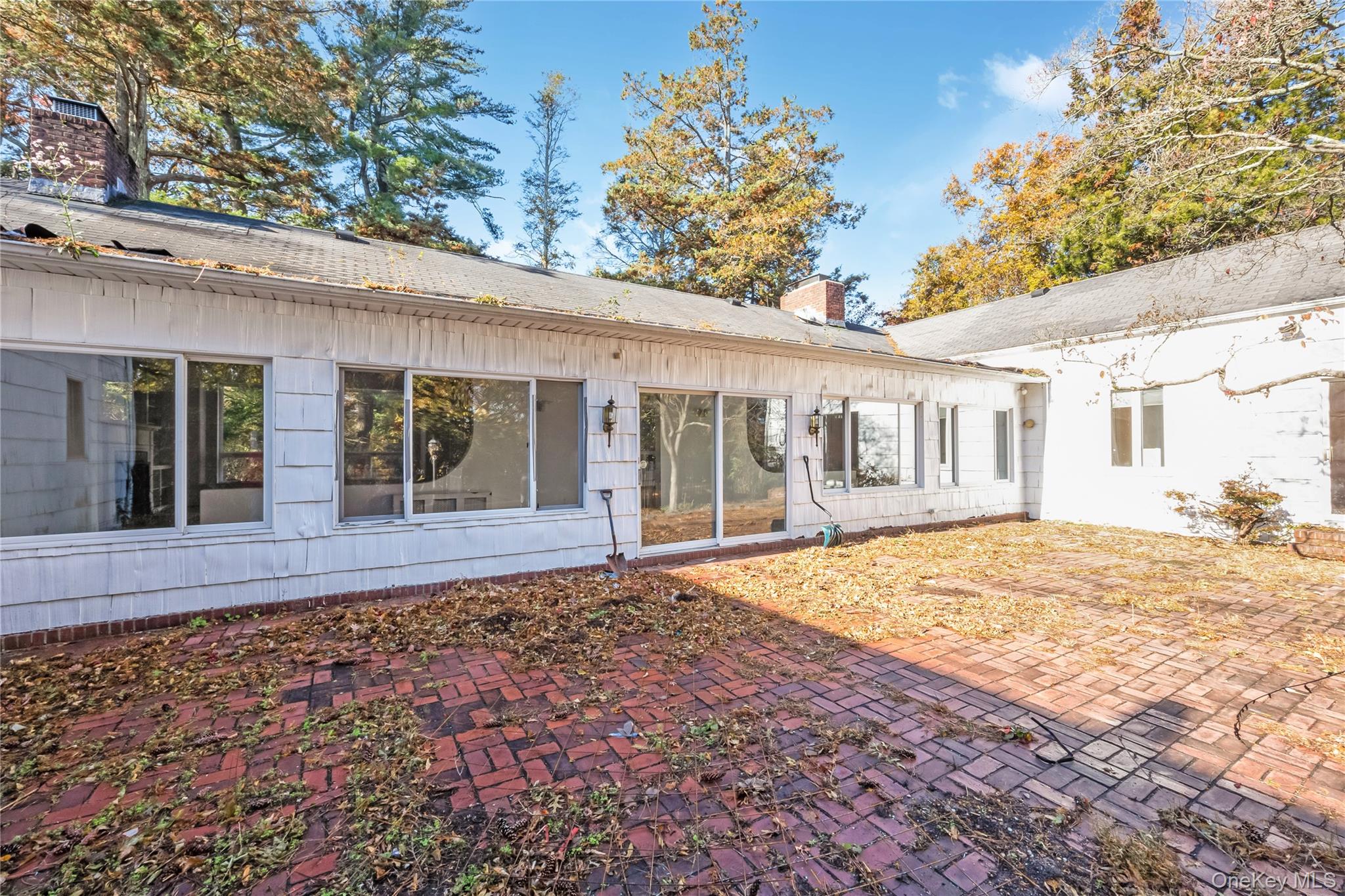 #7 photo, 5 Bagatelle Road, Dix Hills , NY 11746