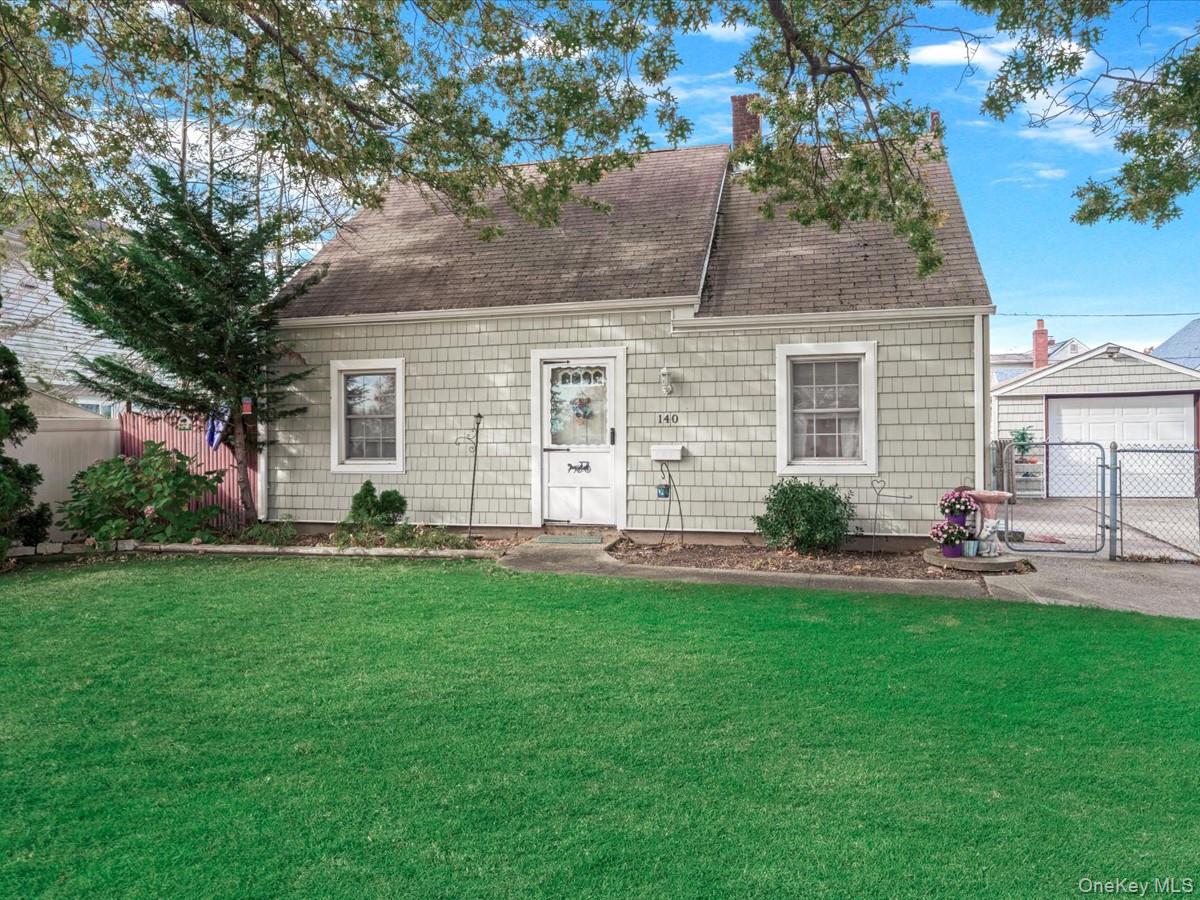 #1 photo, 140 Jerusalem Avenue, Levittown , NY 11756