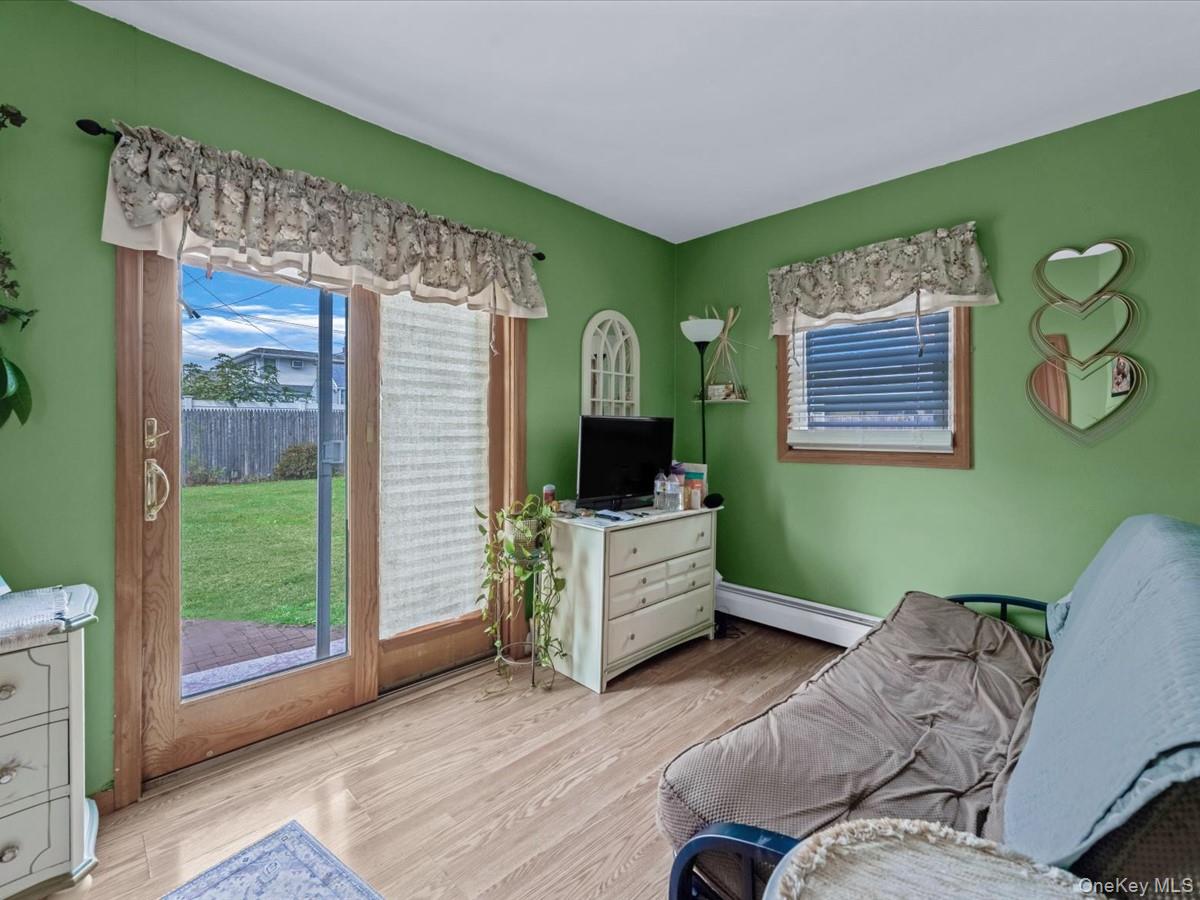 #10 photo, 140 Jerusalem Avenue, Levittown , NY 11756