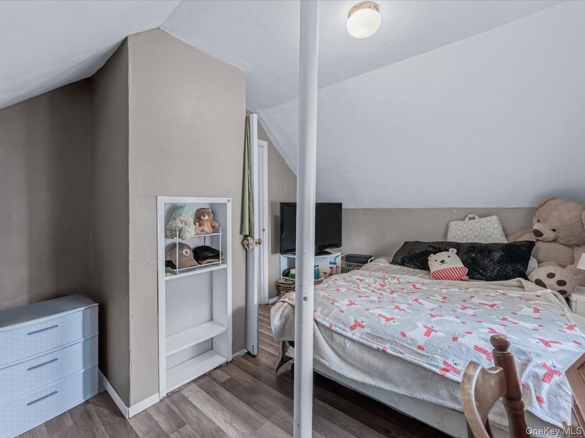 #15 photo, 140 Jerusalem Avenue, Levittown , NY 11756