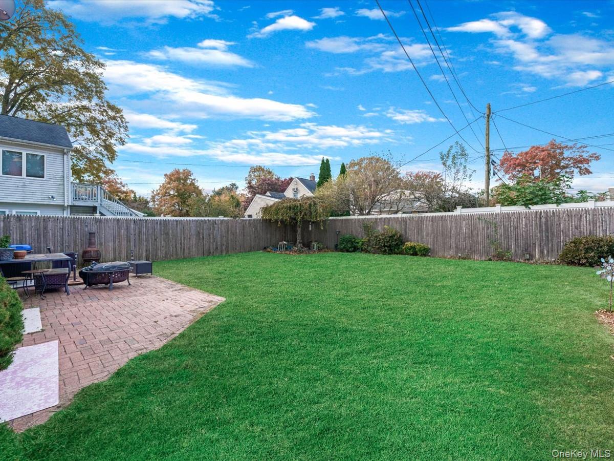 #17 photo, 140 Jerusalem Avenue, Levittown , NY 11756