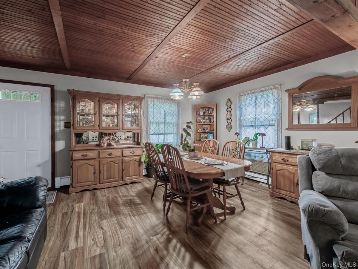 #5 photo, 140 Jerusalem Avenue, Levittown , NY 11756