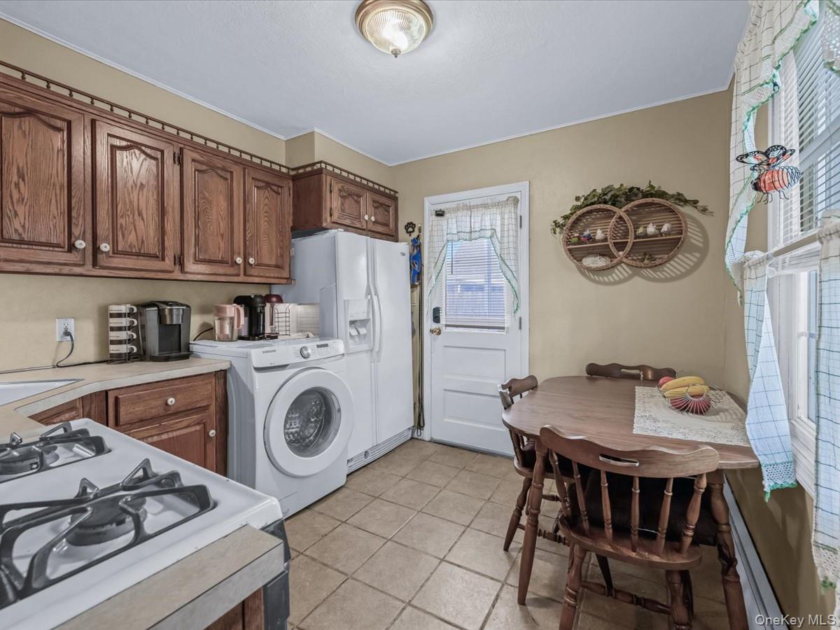 #8 photo, 140 Jerusalem Avenue, Levittown , NY 11756