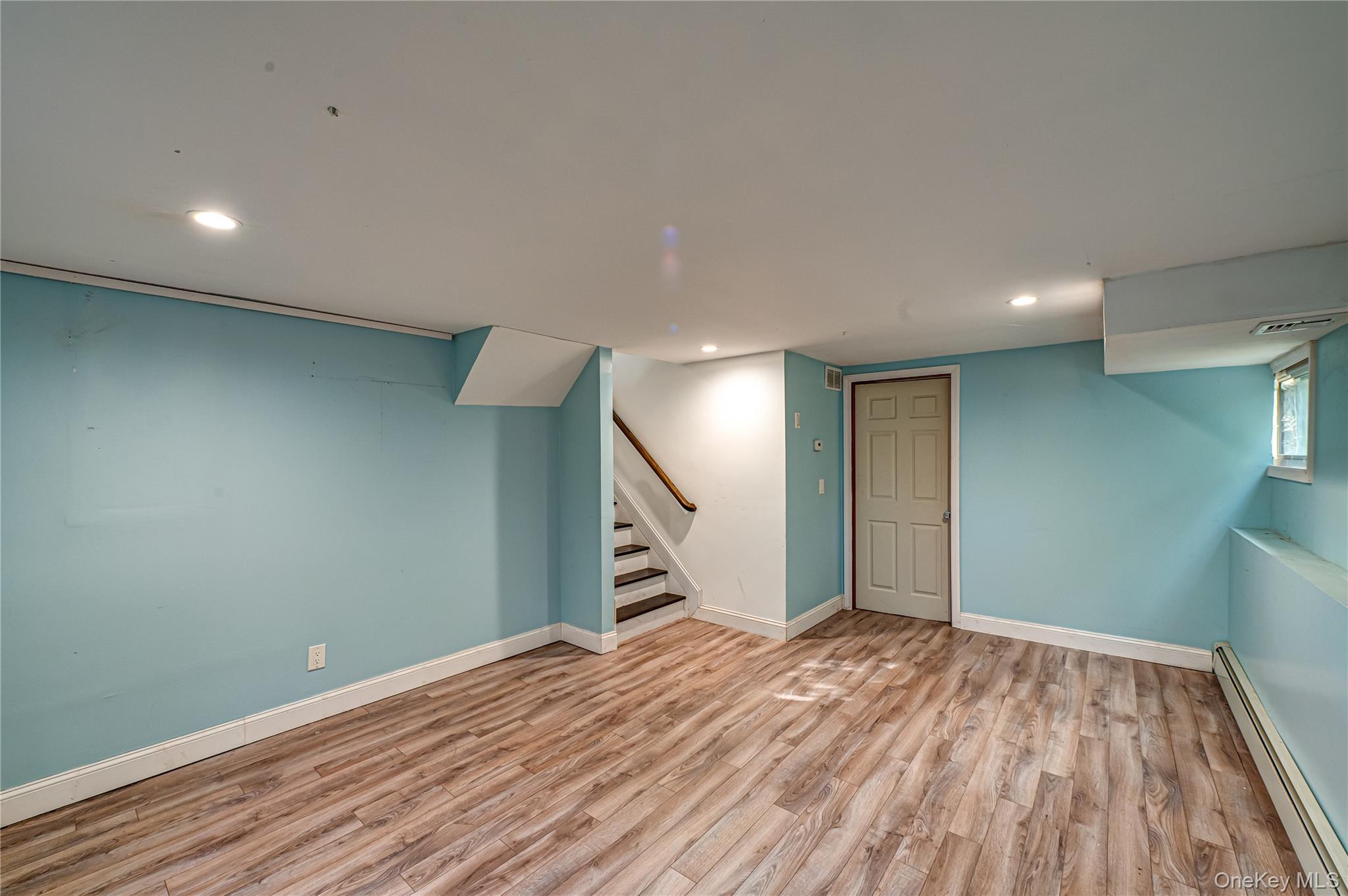 #11 photo, 11 Dwight Circle, Commack , NY 11725