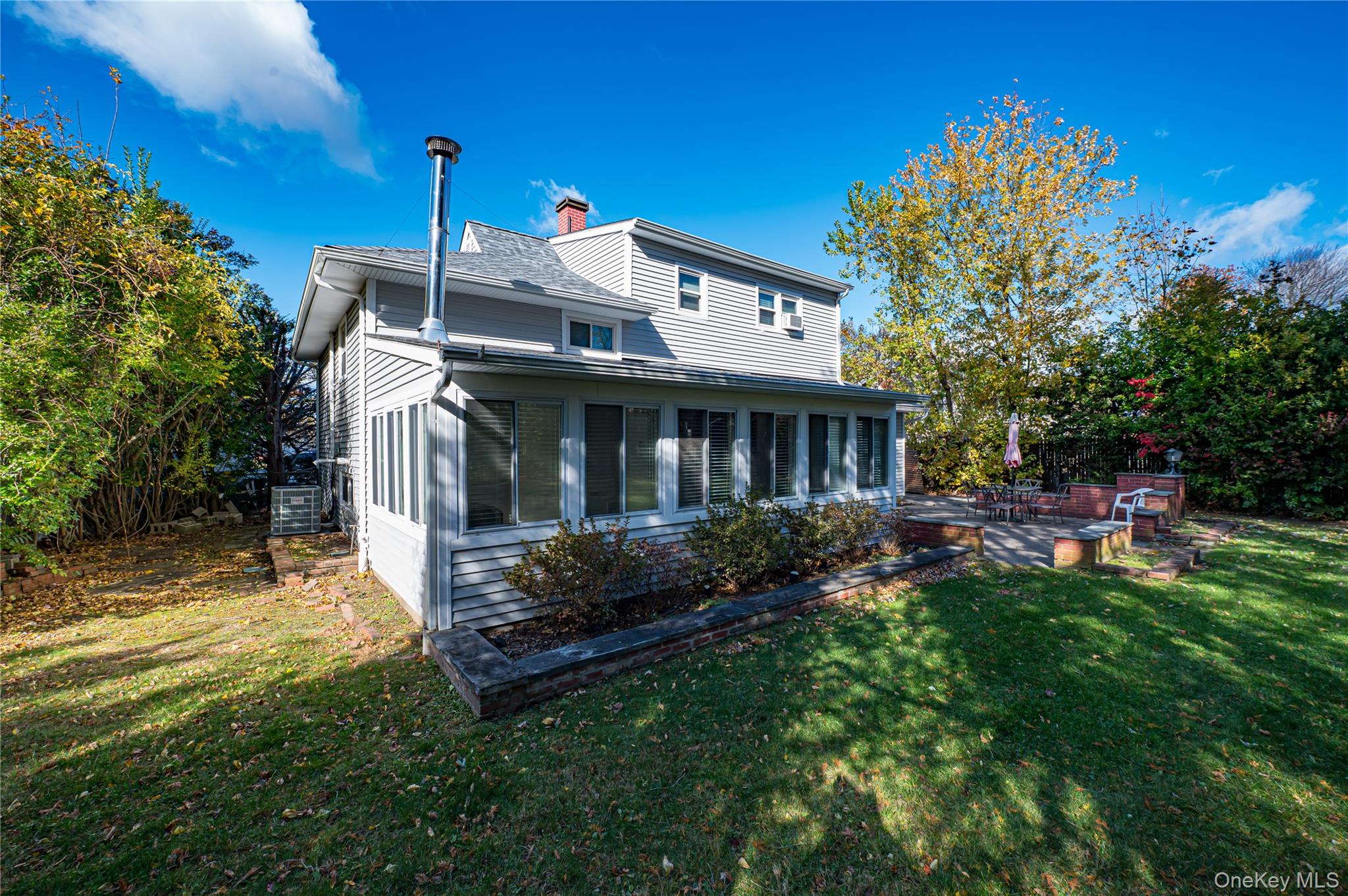 #2 photo, 11 Dwight Circle, Commack , NY 11725