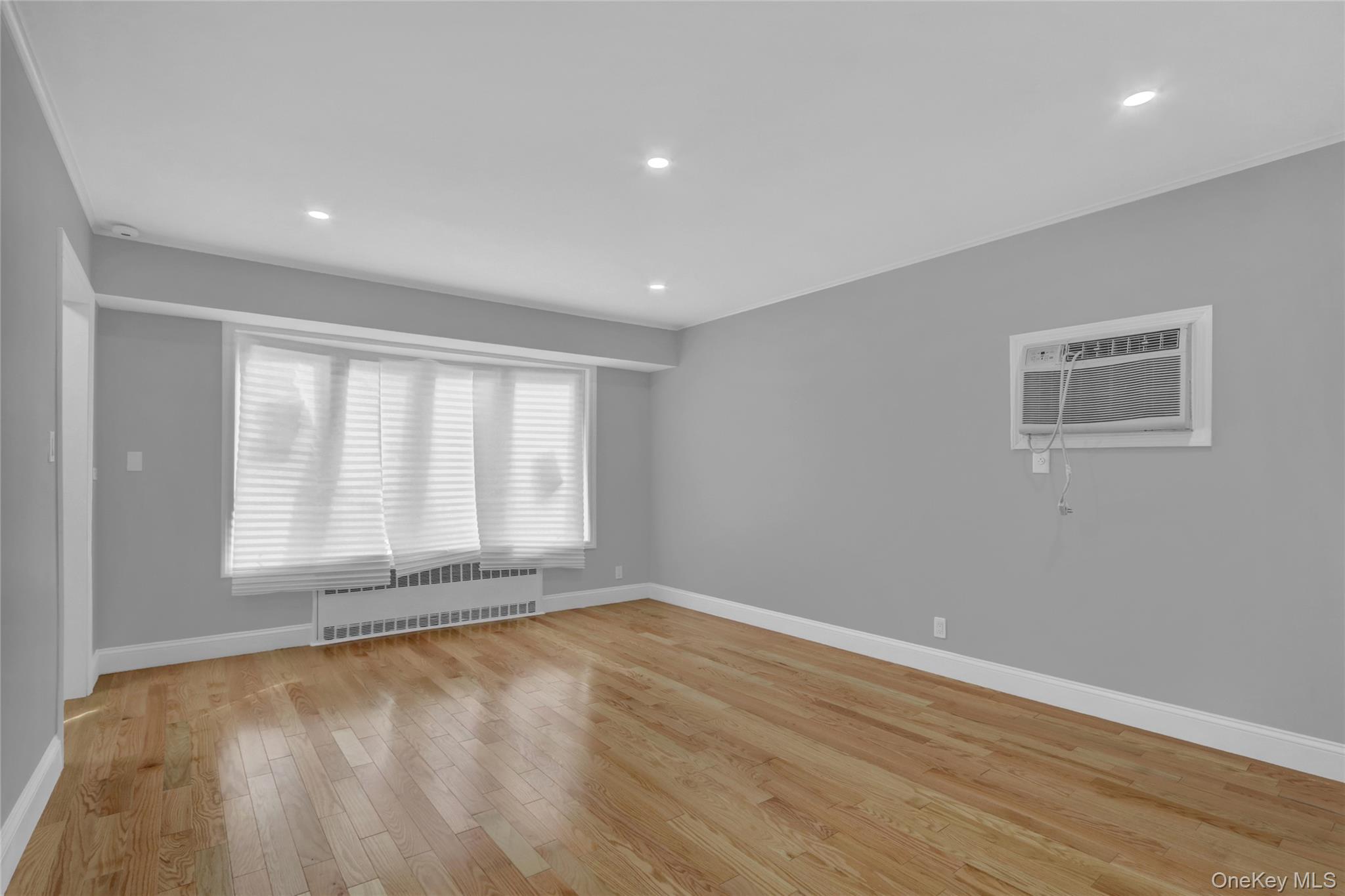 #11 photo, 852 Smith Street, Uniondale , NY 11553