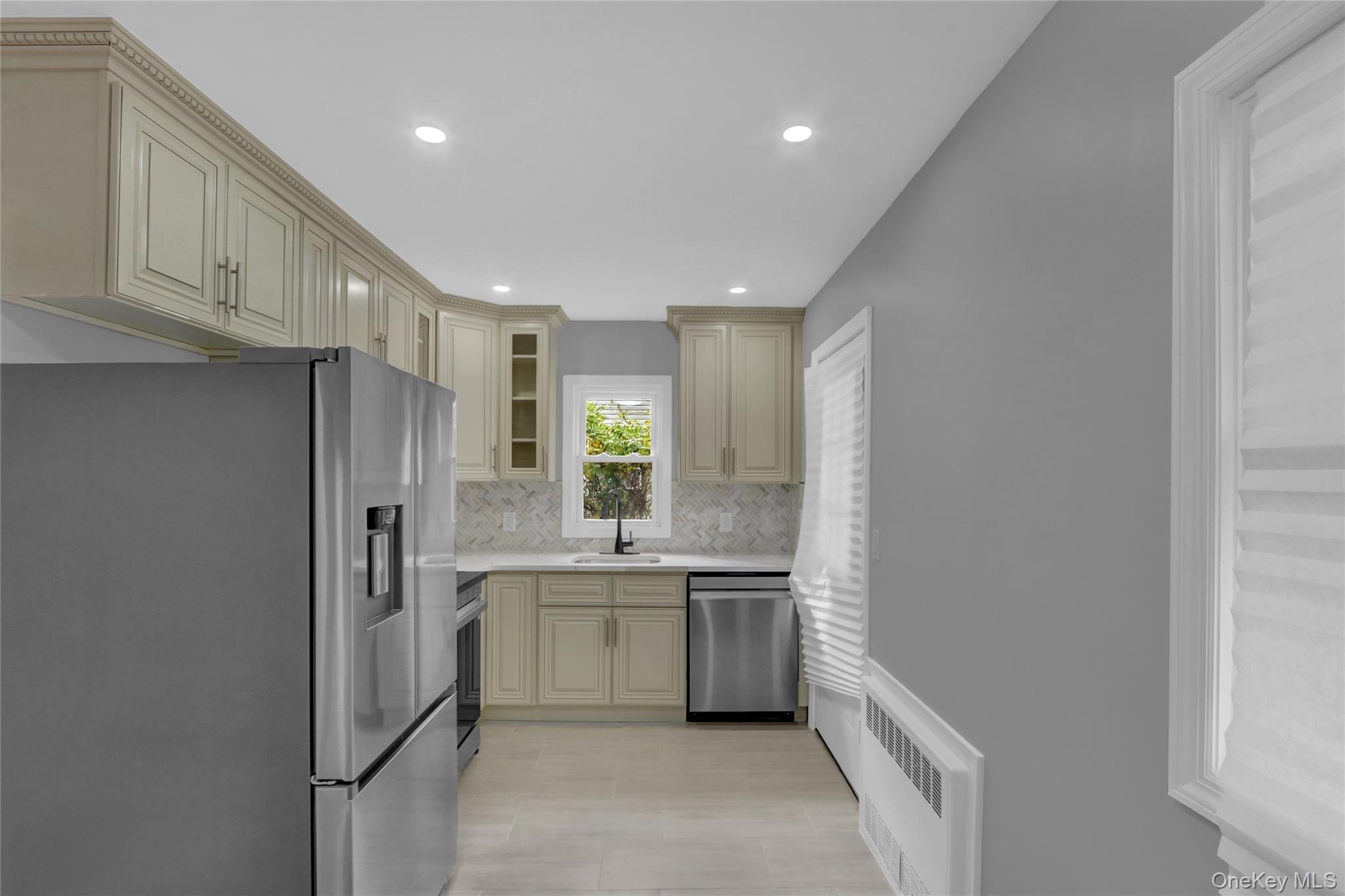 #19 photo, 852 Smith Street, Uniondale , NY 11553