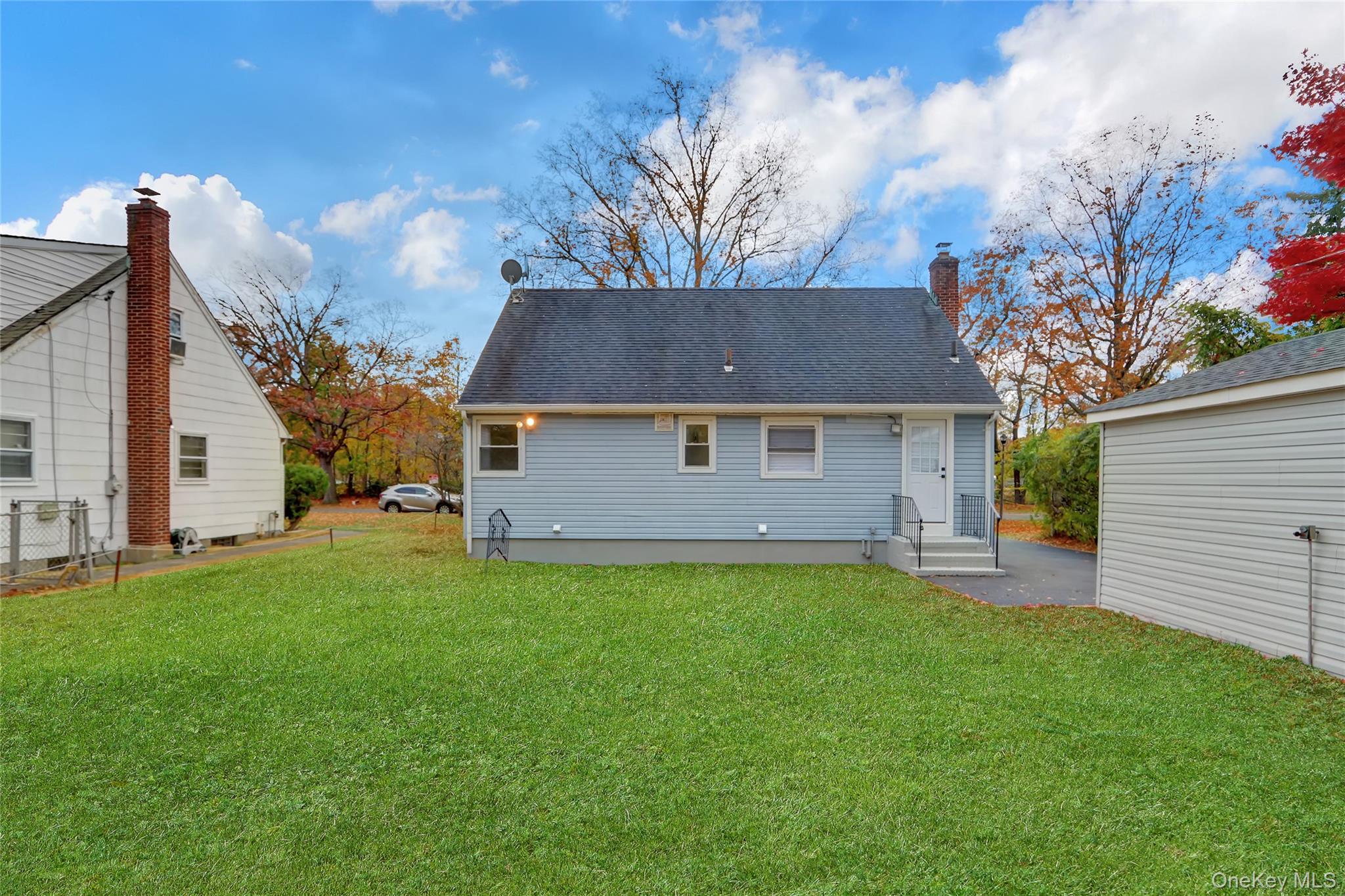 #7 photo, 852 Smith Street, Uniondale , NY 11553