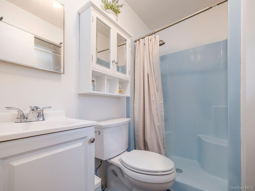 #14 photo, 2400 Aldrich Lane, Laurel , NY 11948