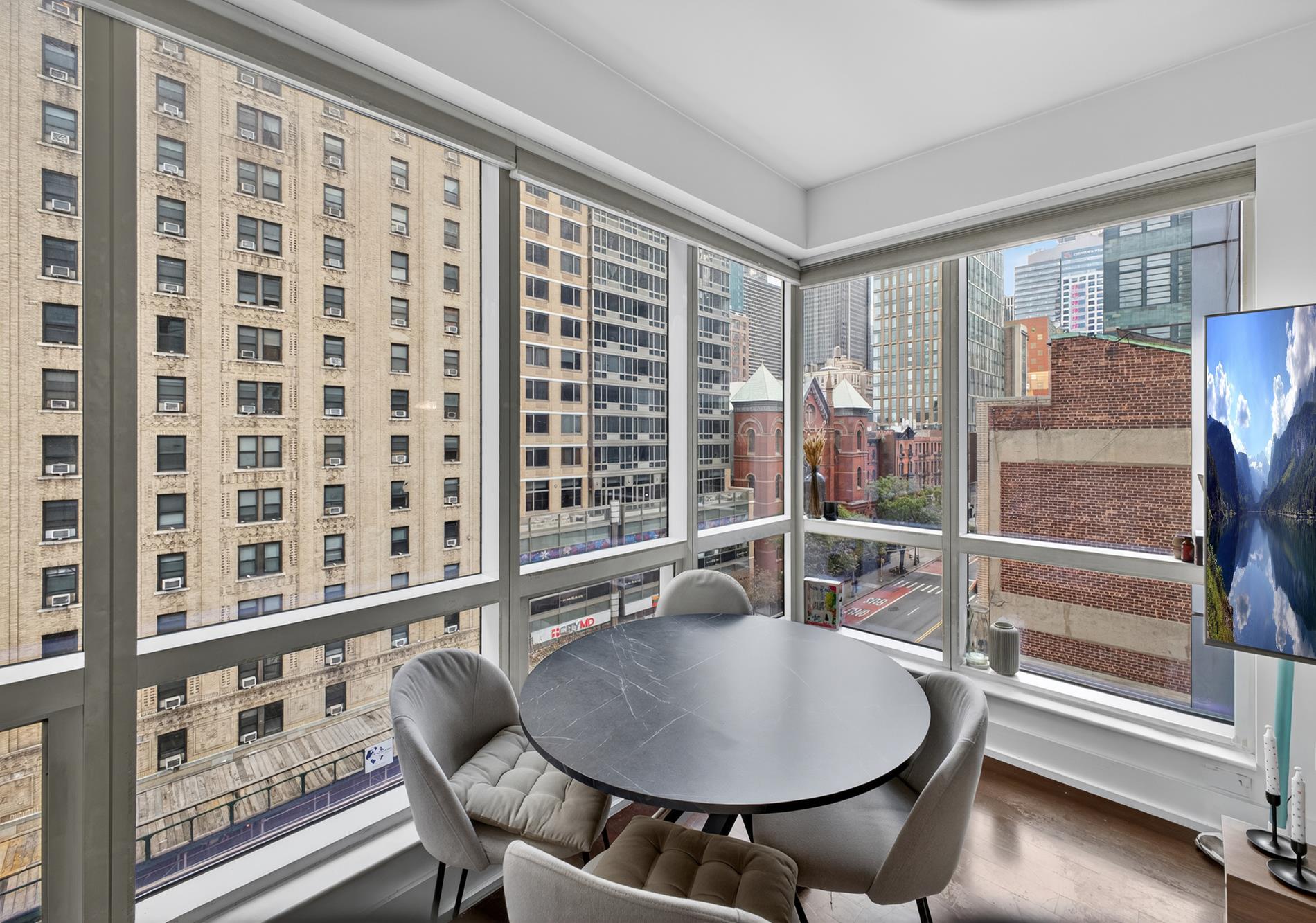 #3 photo, 350 W 42nd Street, Clinton , NY 10036