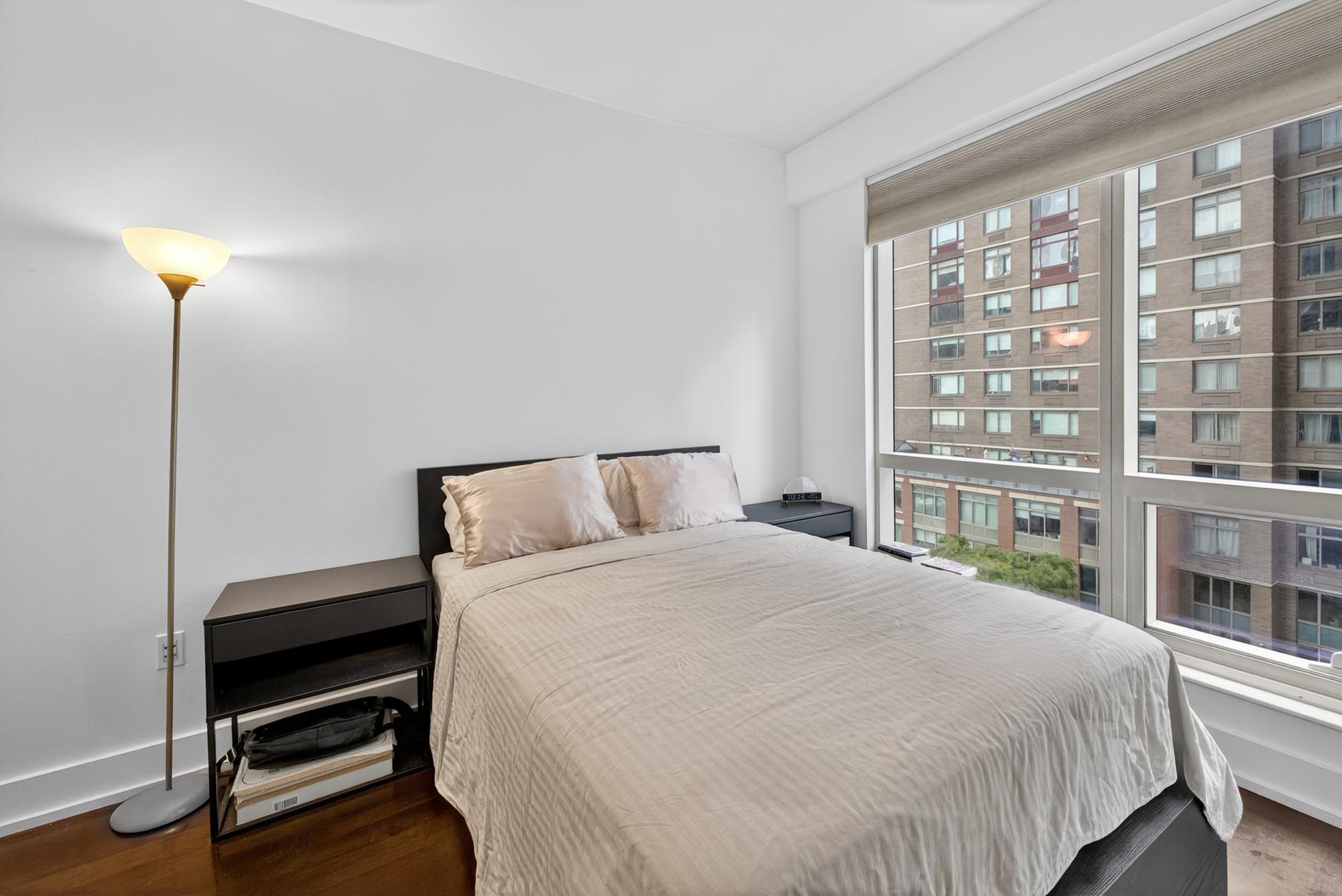 #9 photo, 350 W 42nd Street, Clinton , NY 10036