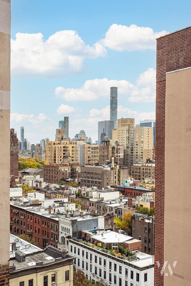 #11 photo, 112 W 72ND Street, Lincoln Square , NY 10023