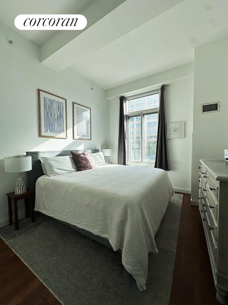 #6 photo, Brooklyn, DUMBO , NY 11201