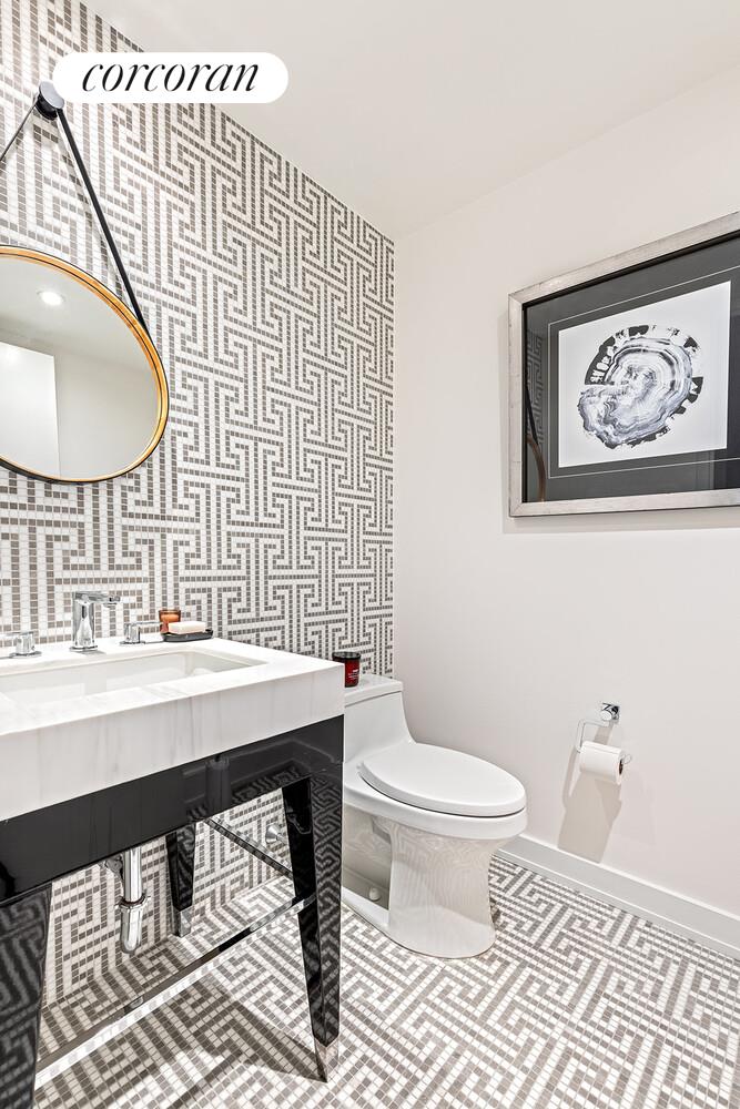 #13 photo, 261 W 25TH Street, Chelsea , NY 10001