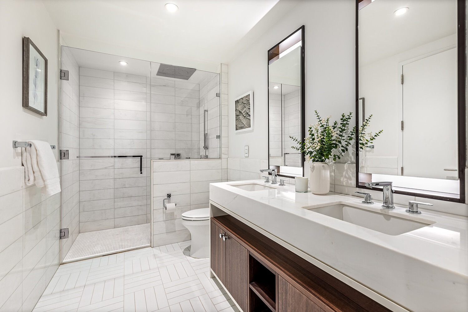 #19 photo, 261 W 25TH Street, Chelsea , NY 10001