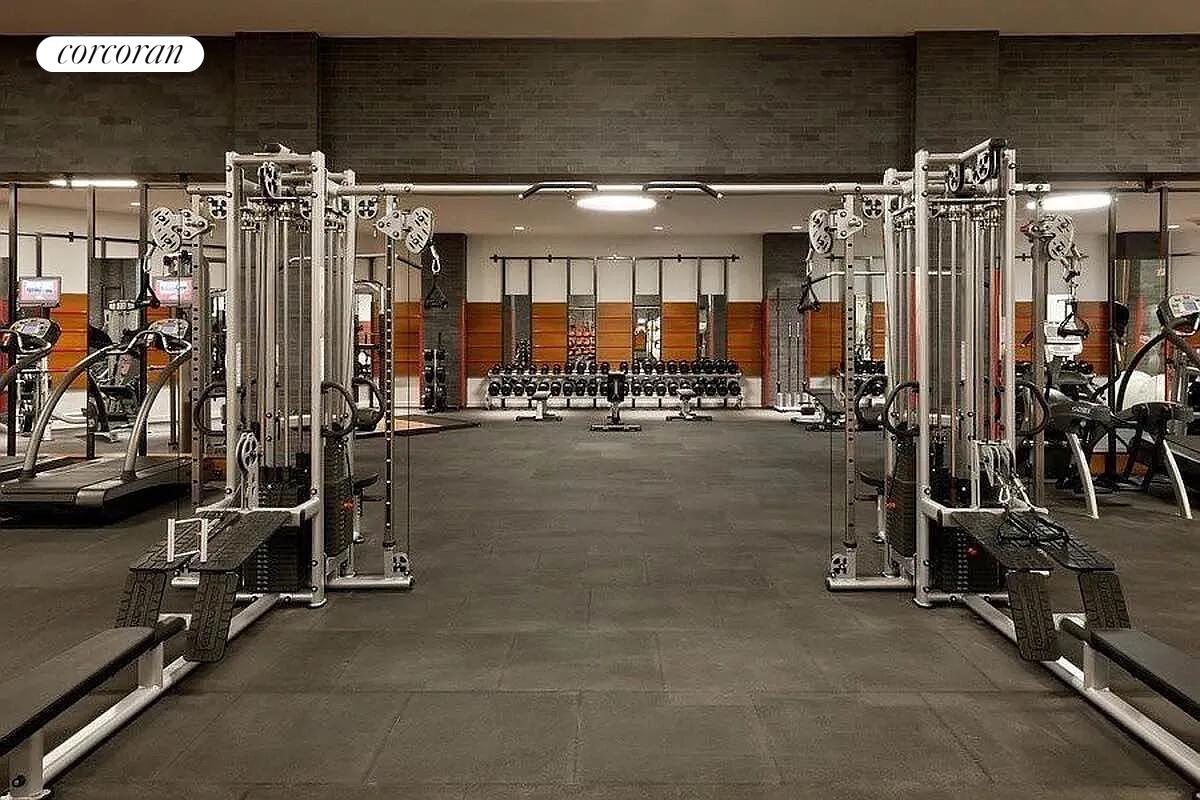 #17 photo, New York City, Lincoln Square , NY 10069