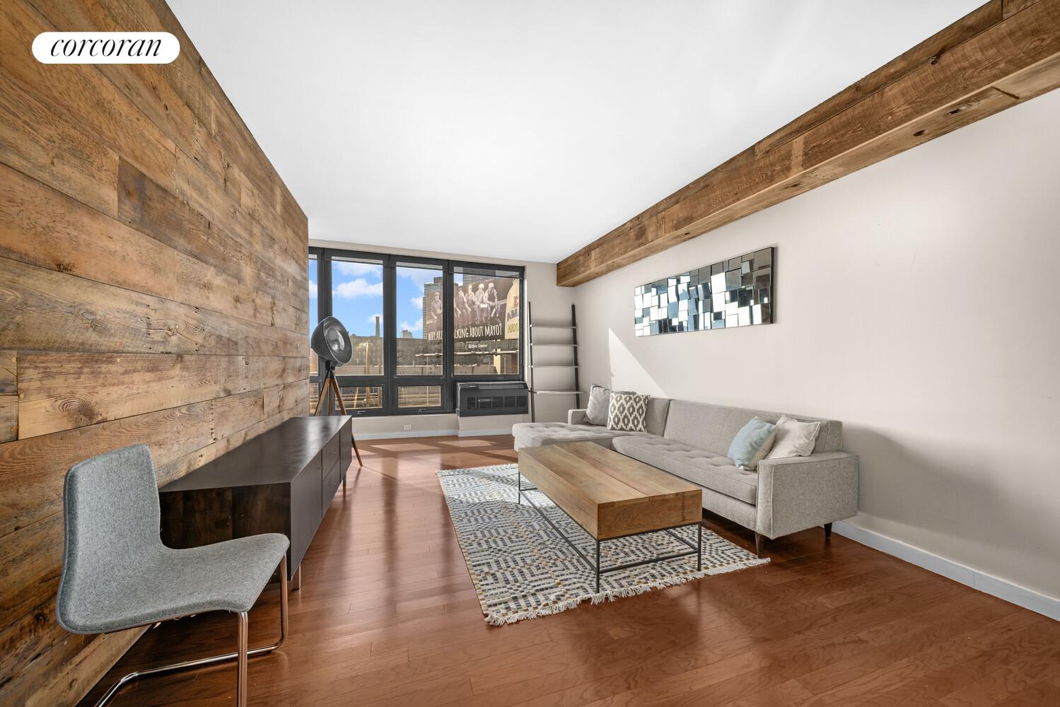 #1 photo, Hunters Point, Hunters Point , NY 11101