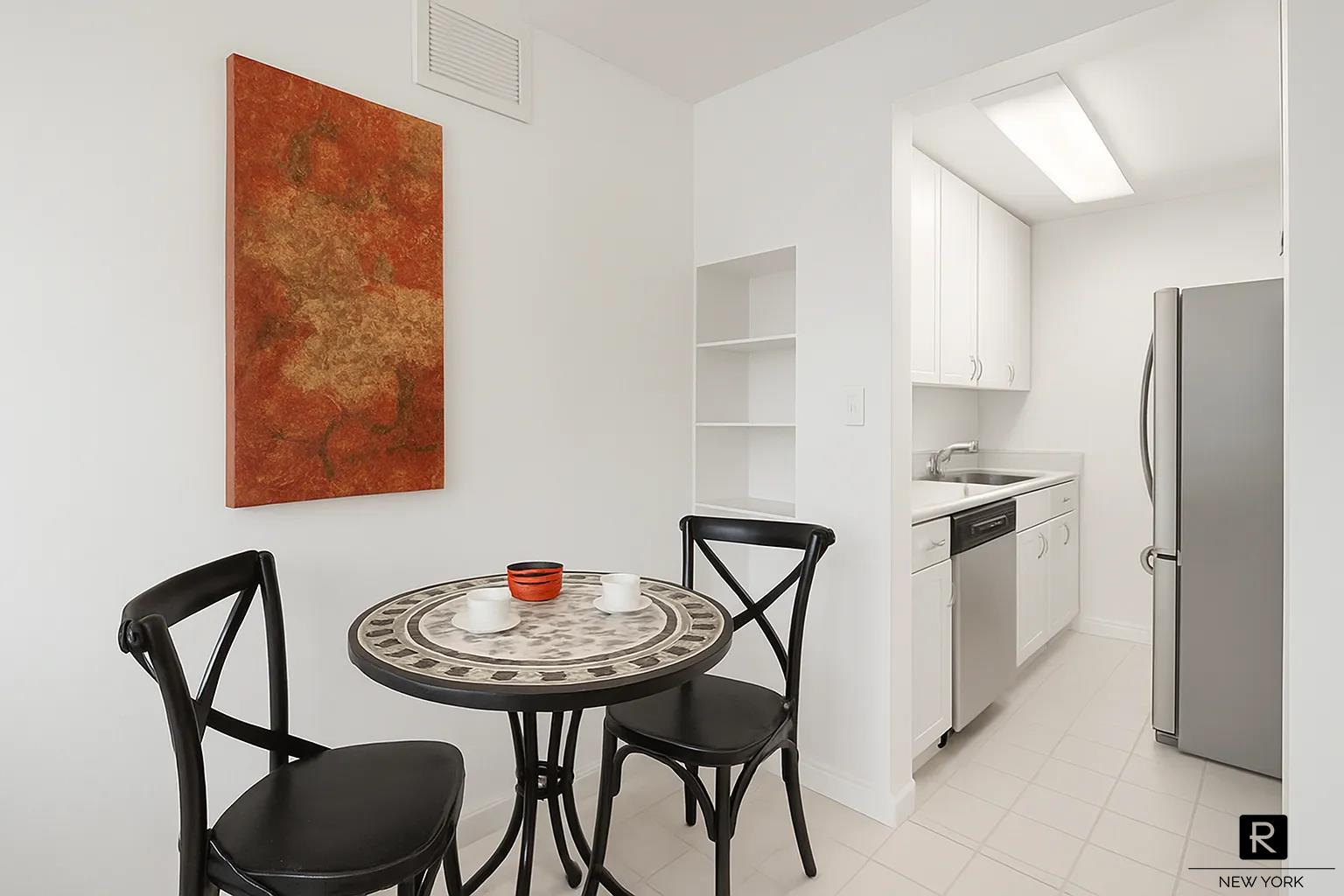 #3 photo, 330 E 38th Street, Murray Hill , NY 10016