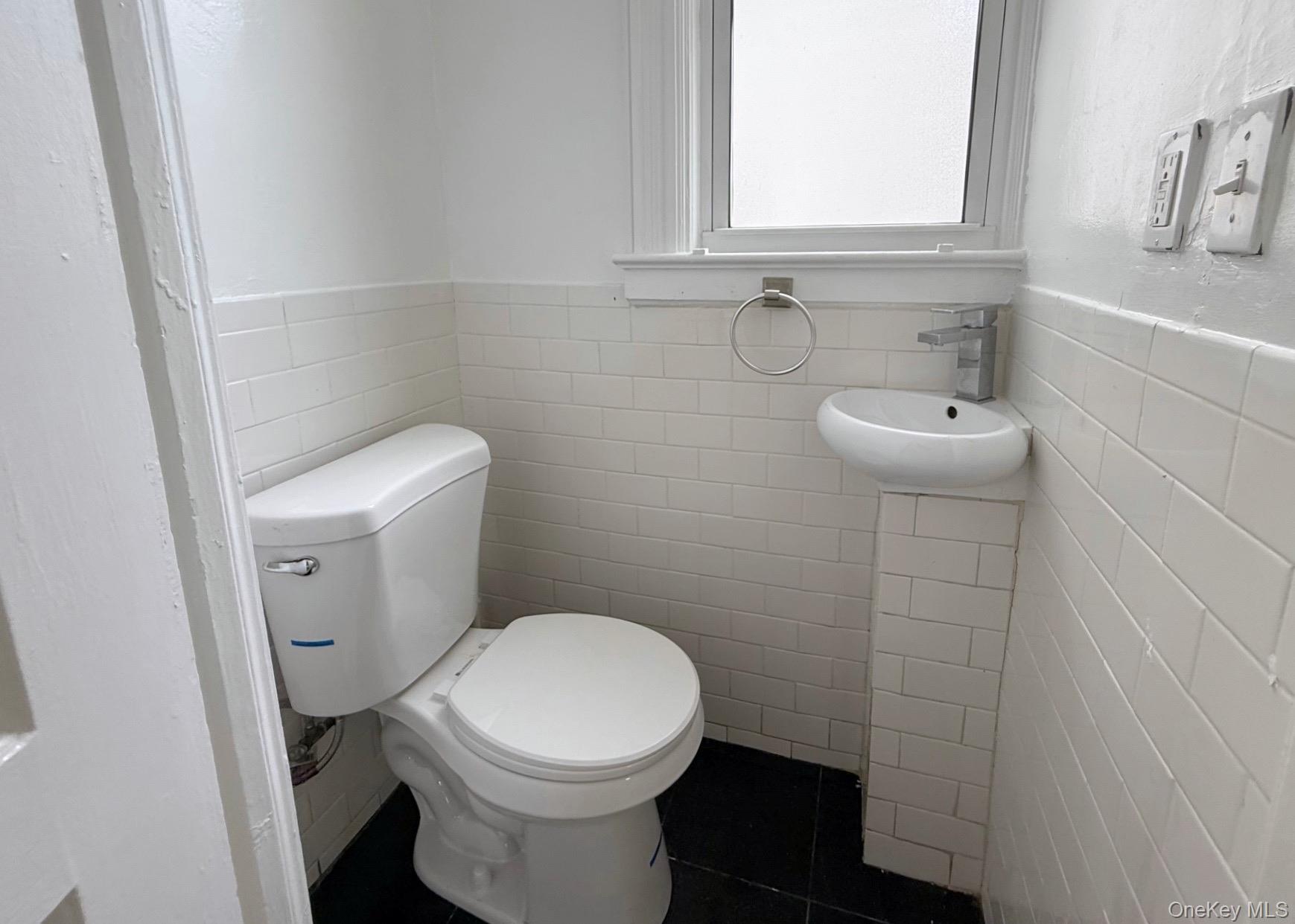 #4 photo, 35 7th Street, New Rochelle , NY 10801