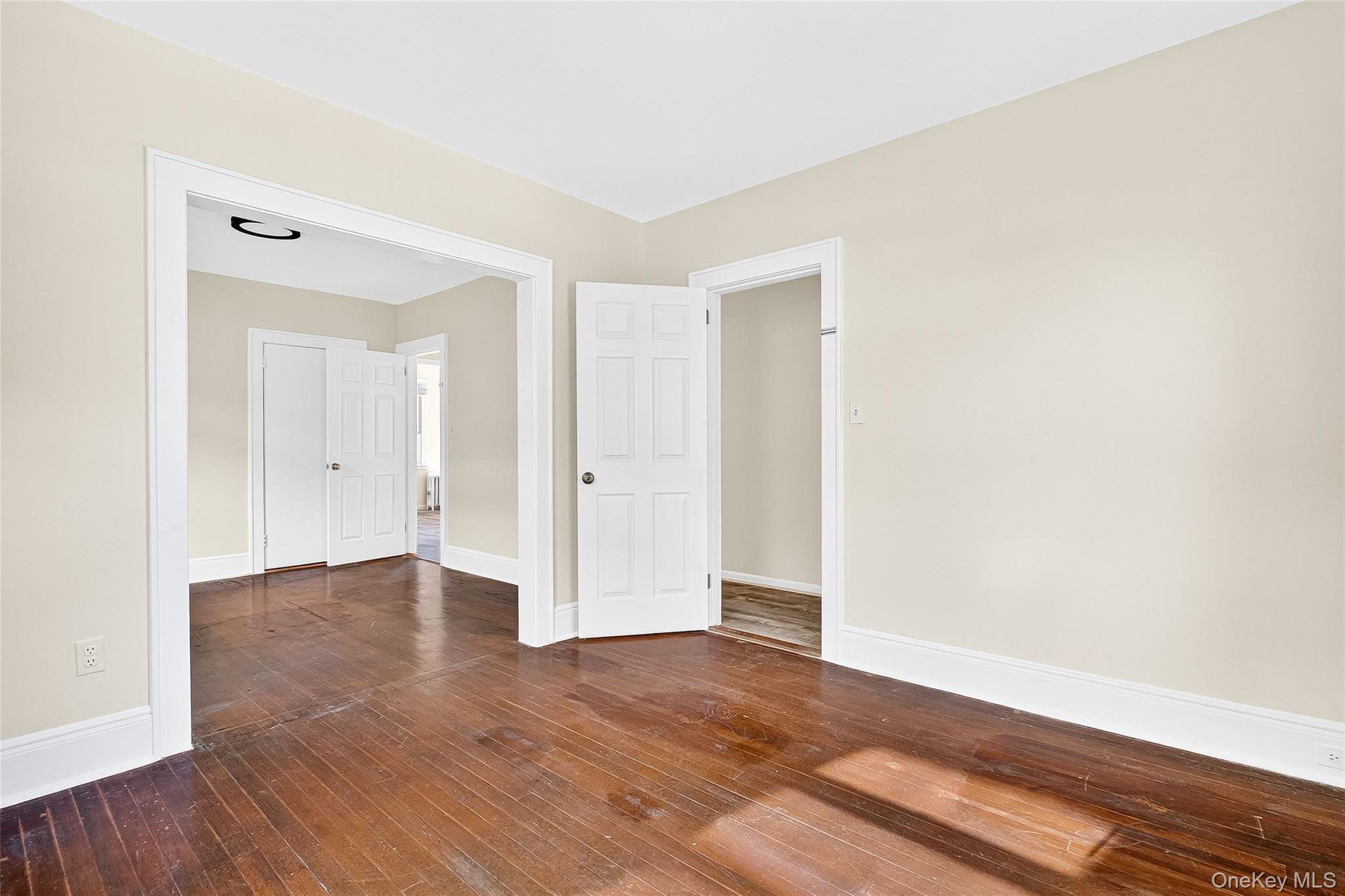 #16 photo, 270 Sickles Avenue, New Rochelle , NY 10801